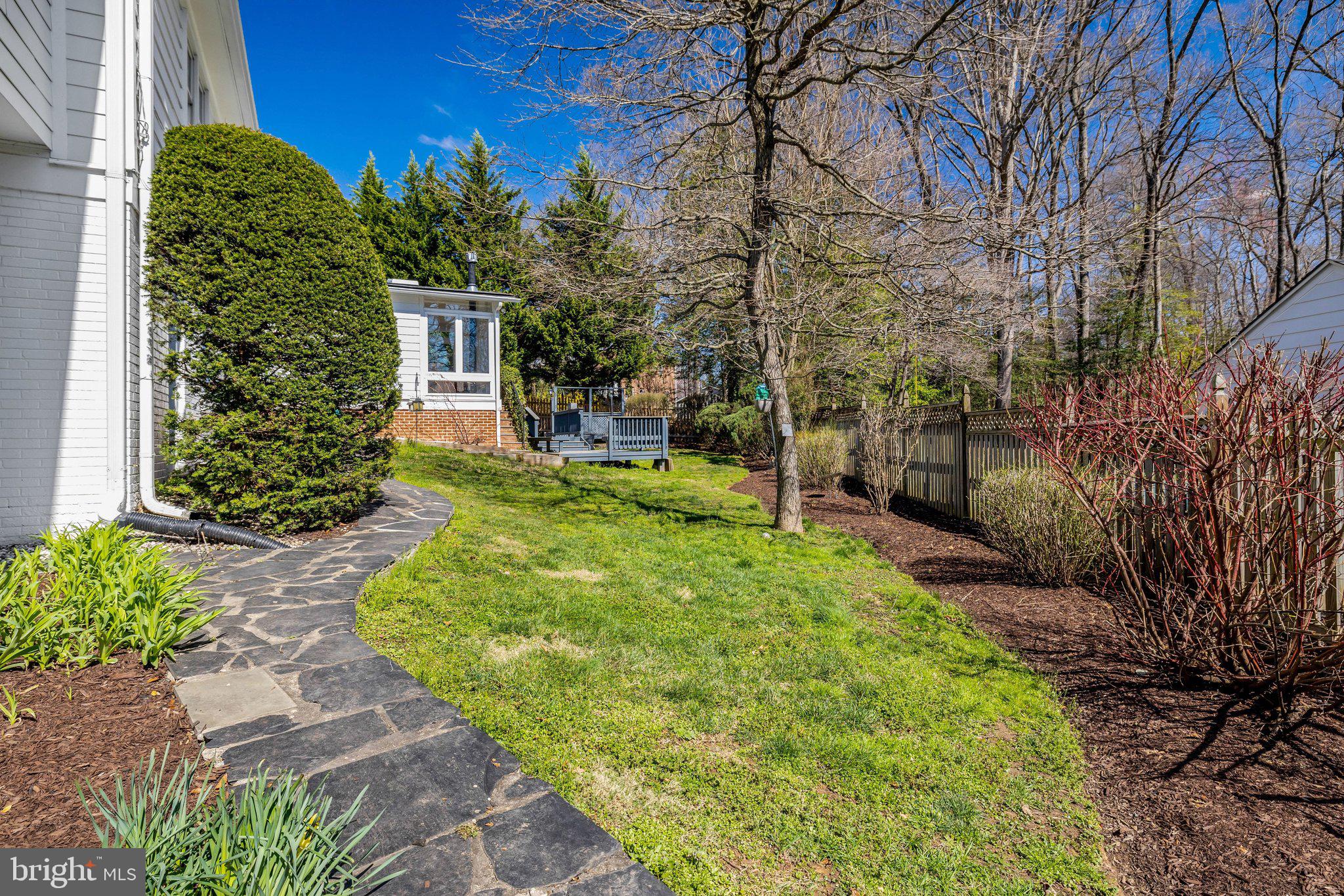 MANTUA - Residential