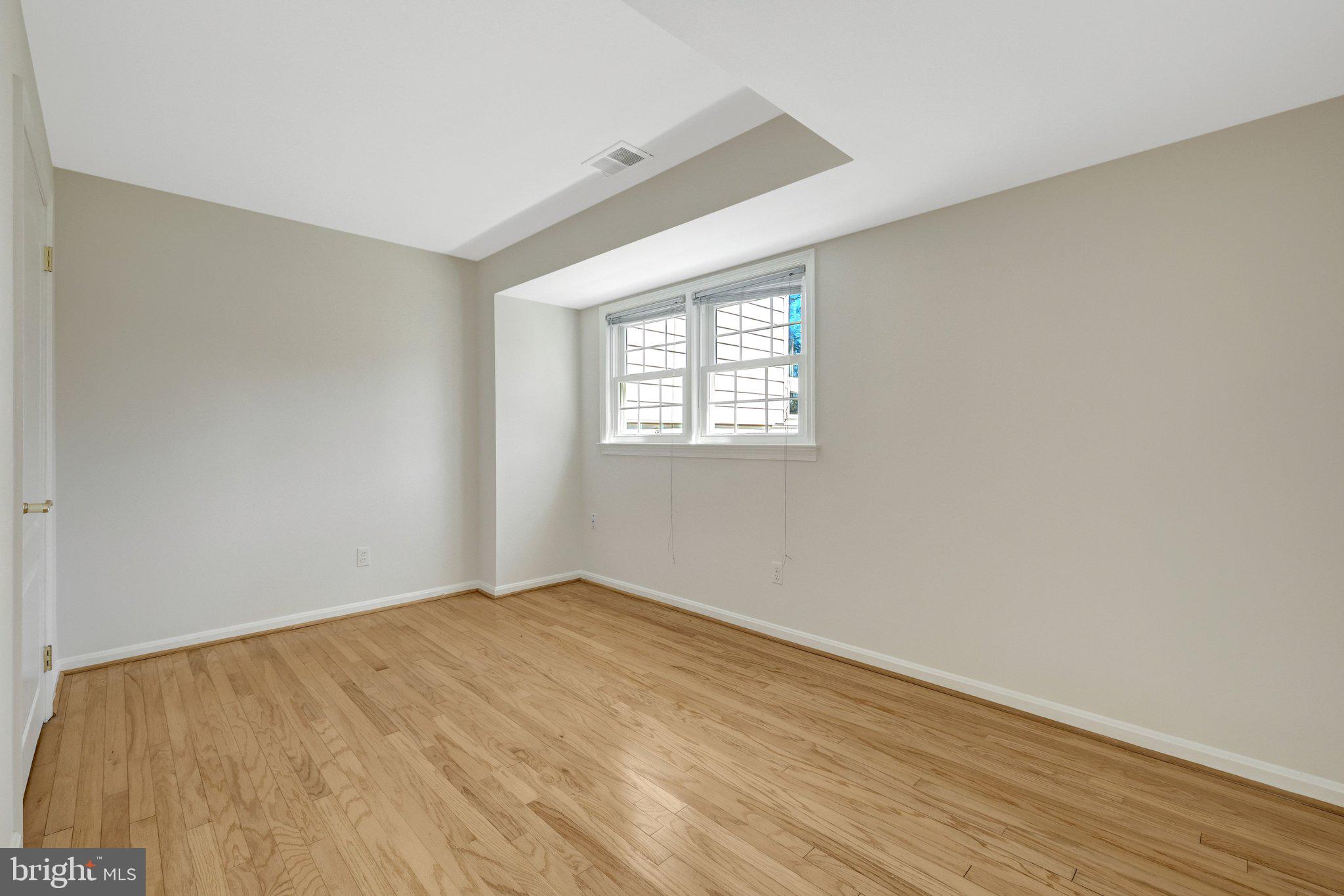 MANTUA - Residential