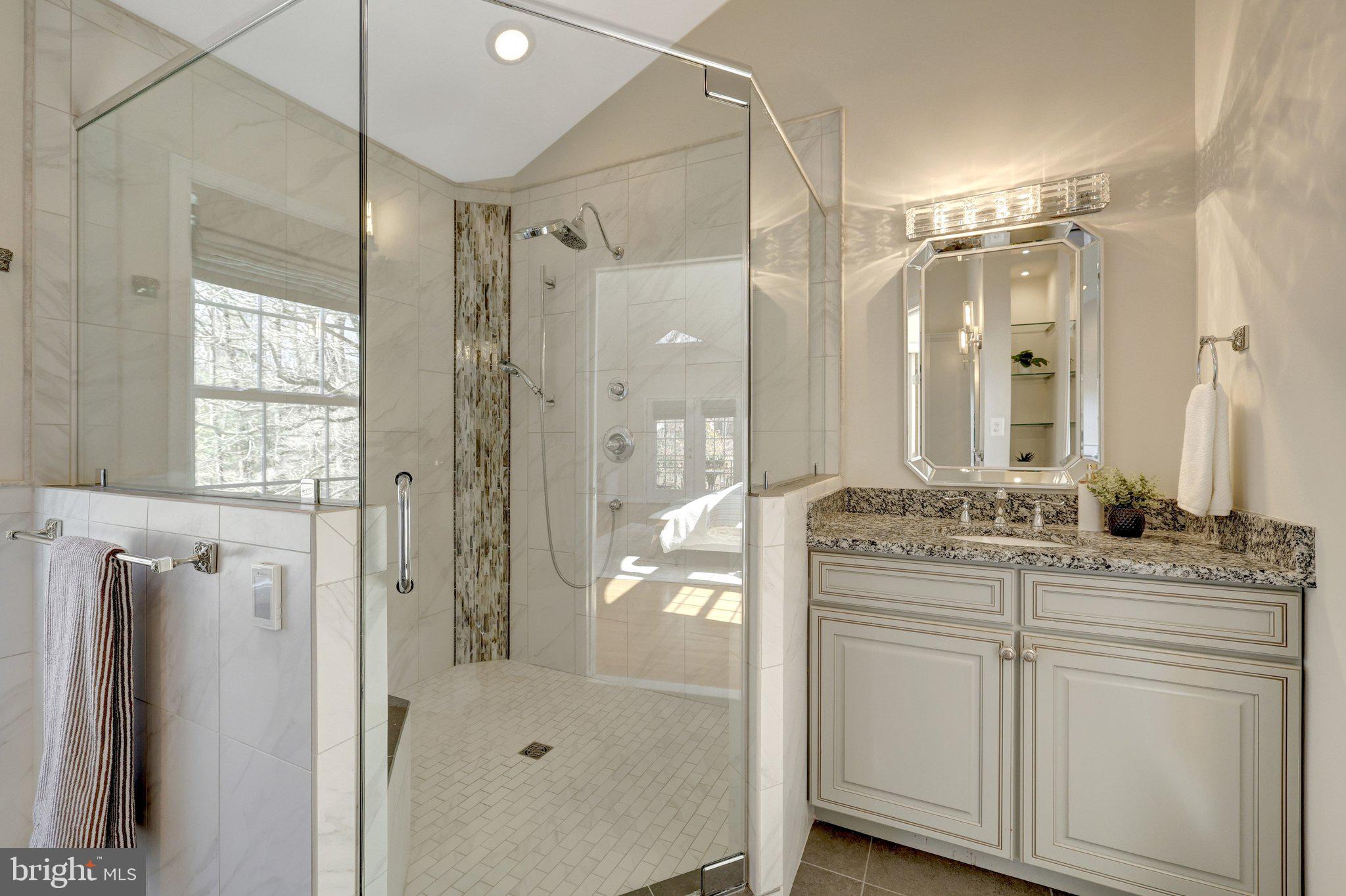 MANTUA - Residential