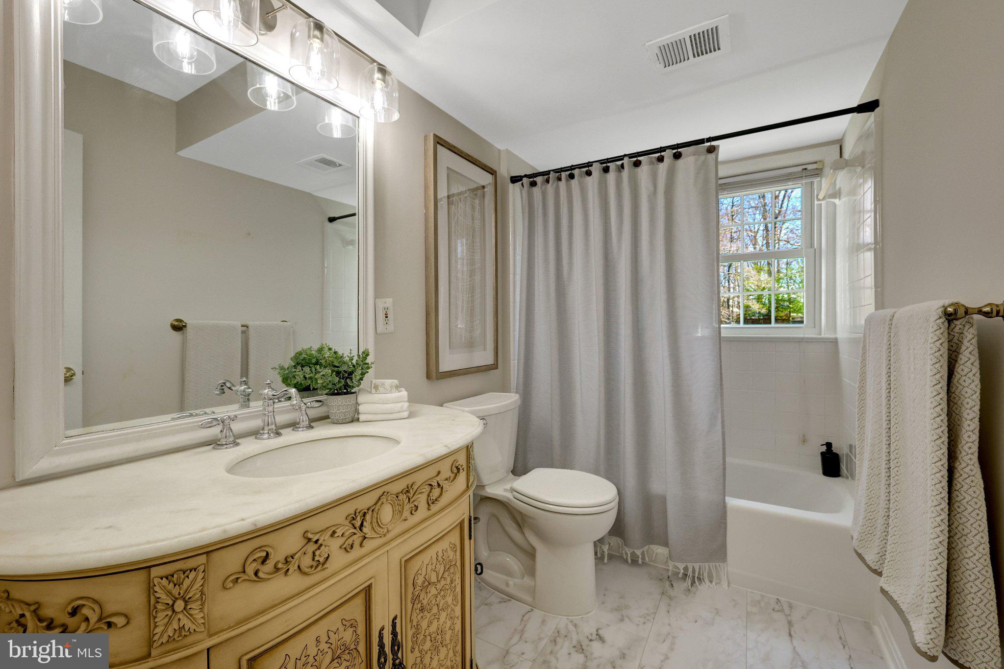 MANTUA - Residential