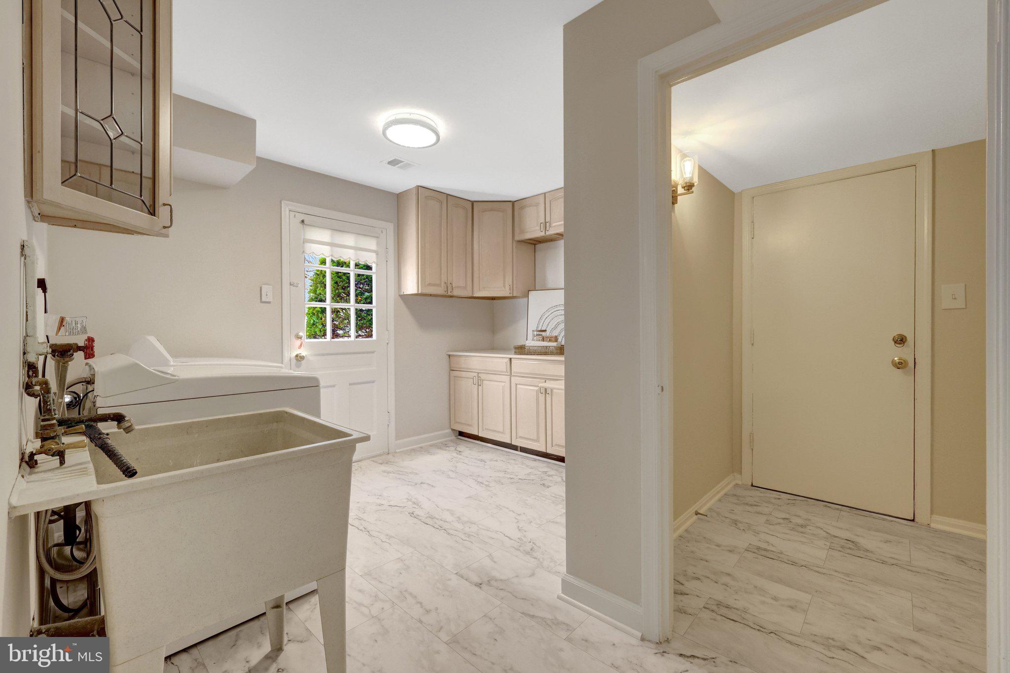 MANTUA - Residential