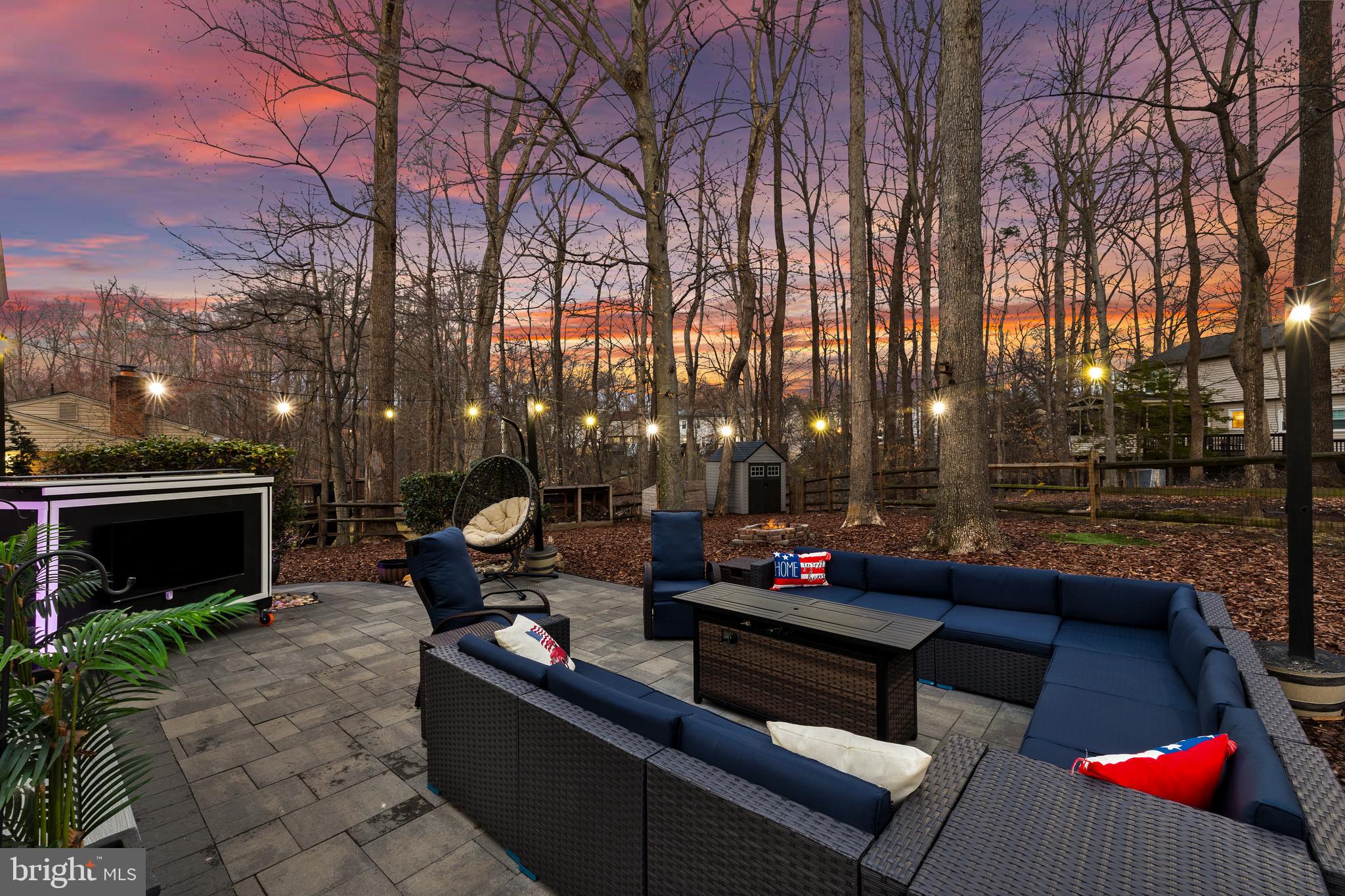 LAKE RIDGE/PROMONTRY OAK - Residential