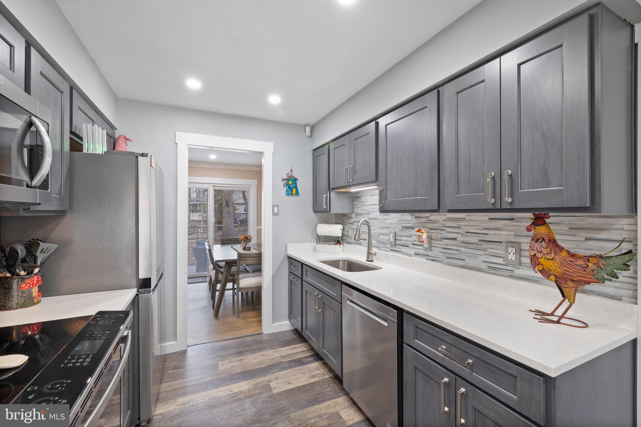 LAKE RIDGE/PROMONTRY OAK - Residential