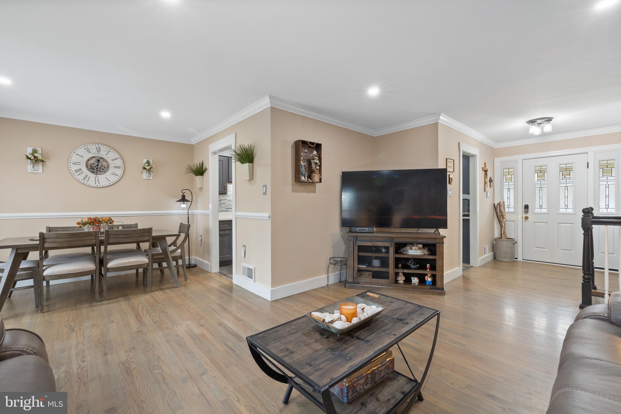 LAKE RIDGE/PROMONTRY OAK - Residential