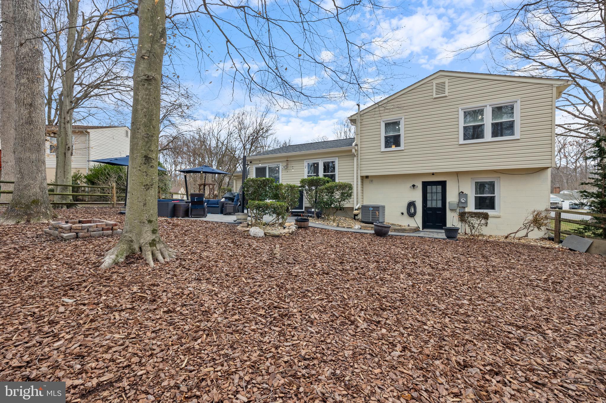 LAKE RIDGE/PROMONTRY OAK - Residential