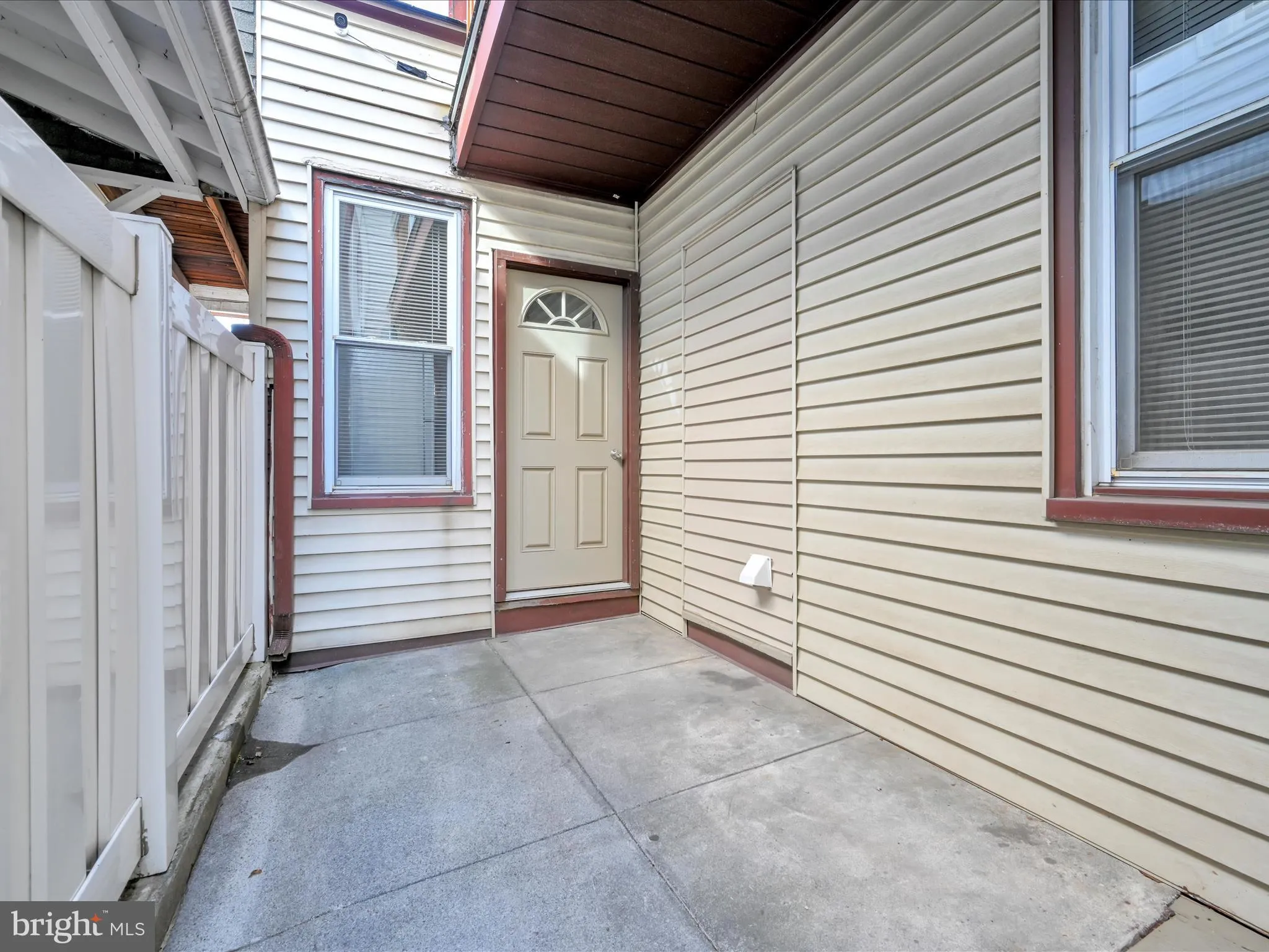 Lebanon, Pennsylvania 17046, United States, 3 Bedrooms Bedrooms, ,1 BathroomBathrooms,Residential,Pending,76684