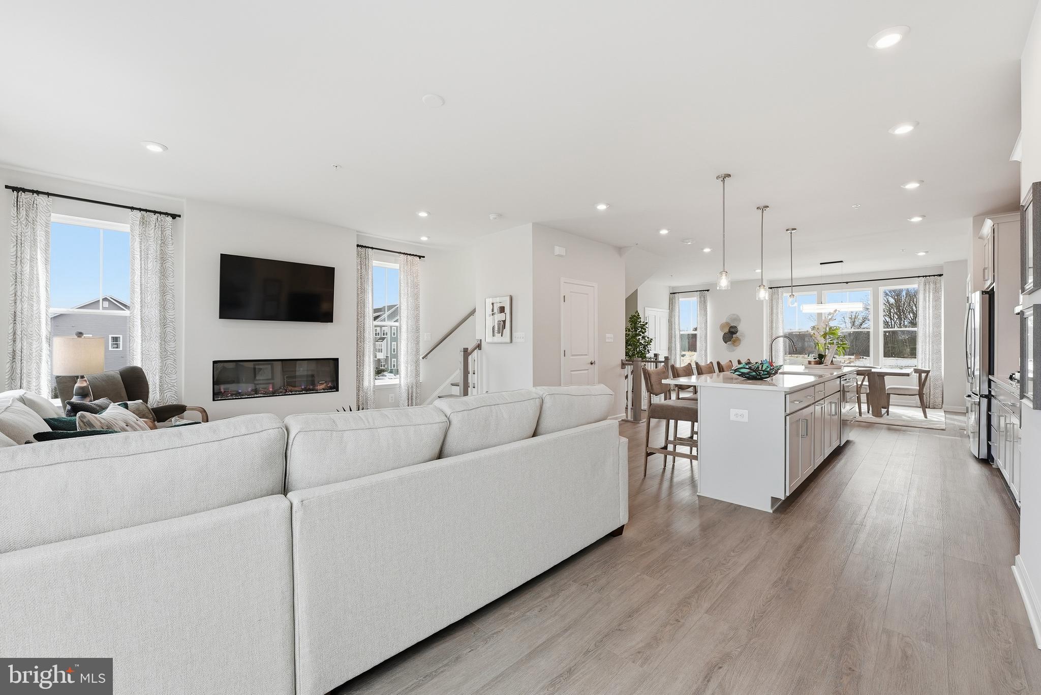 SUNSTONE PRESERVE - Residential