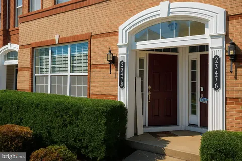 23476 Bluemont Chapel Terrace, Ashburn, VA MLS: VALO2110648