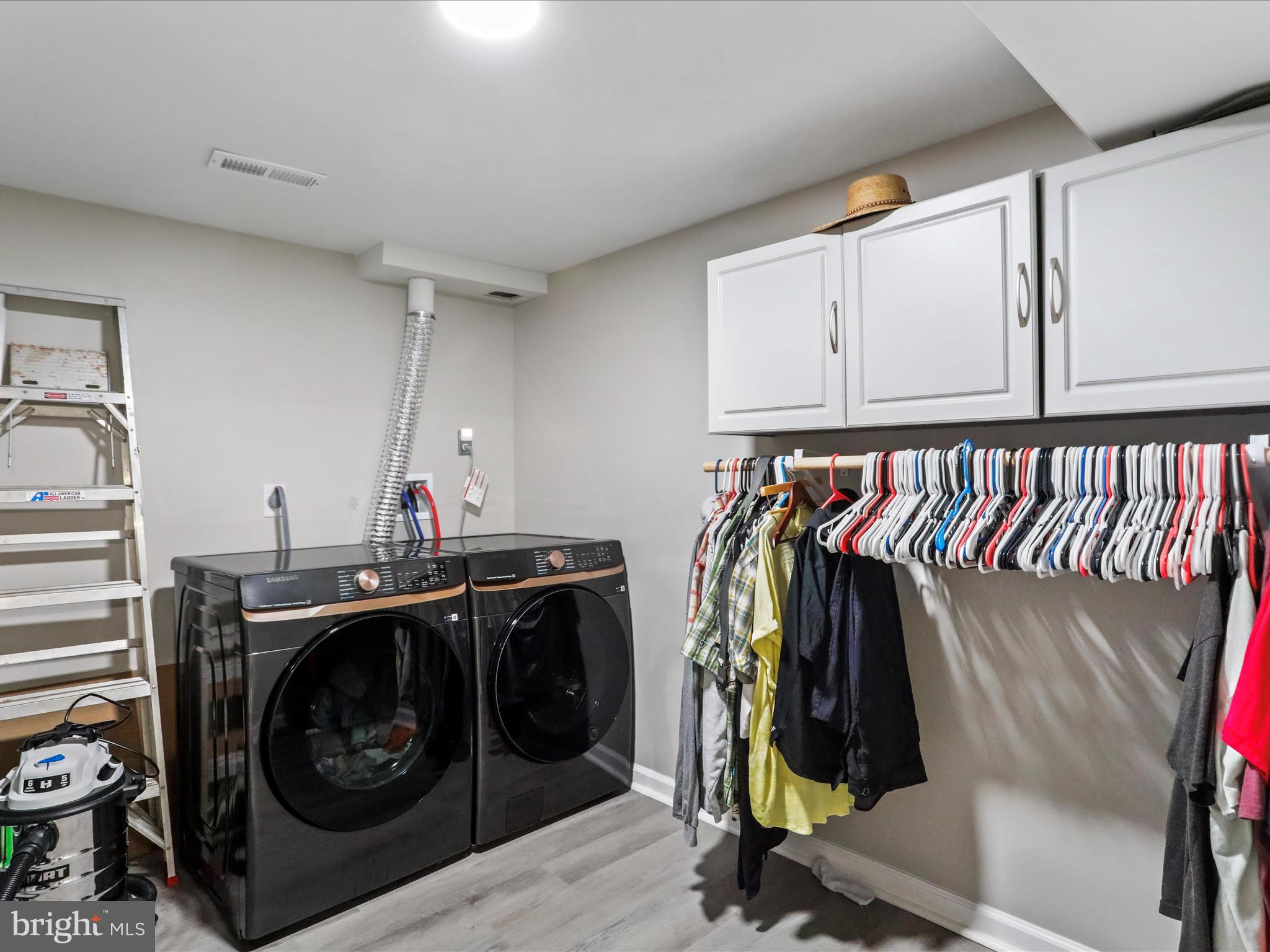 SHANNONDALE - Residential