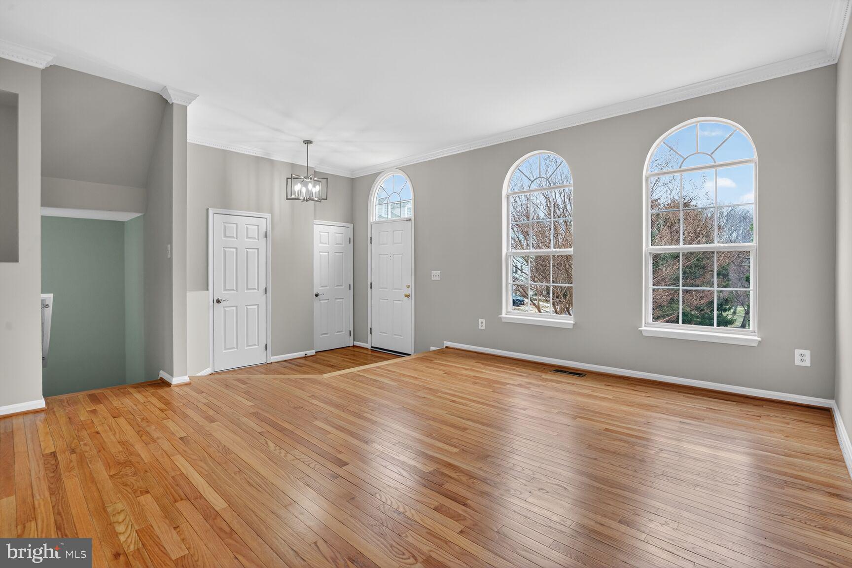 6808 CEDAR LOCH COURT