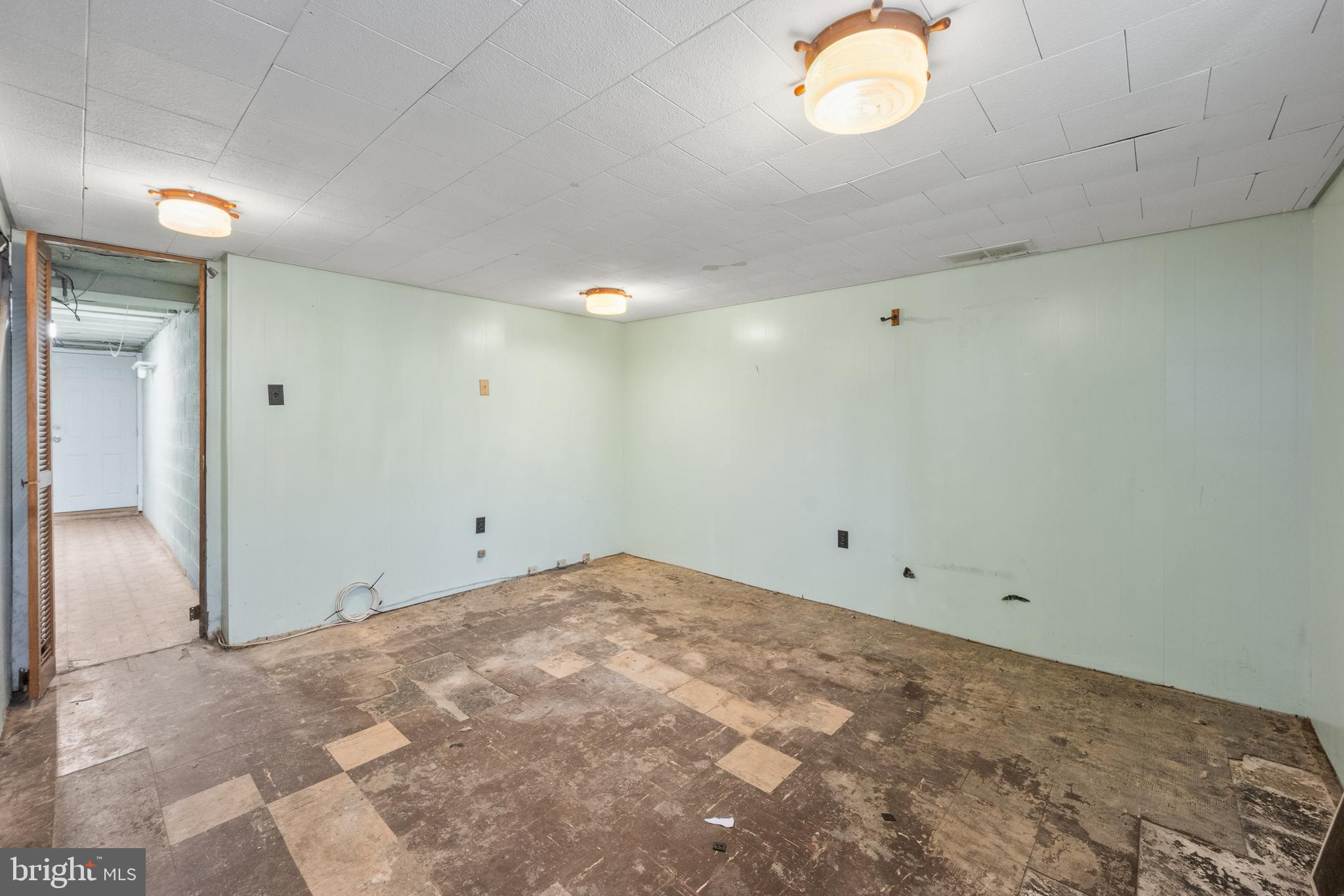 LAWNDALE - Residential