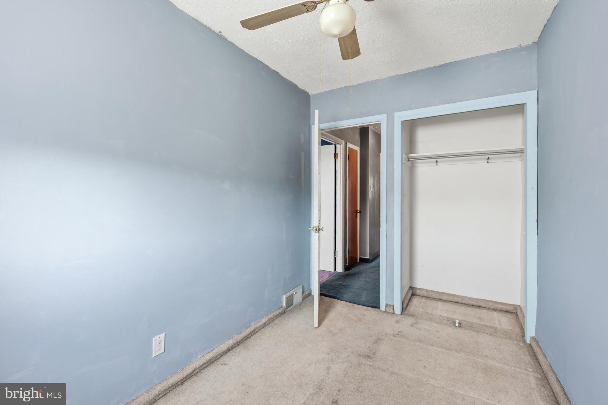 LAWNDALE - Residential