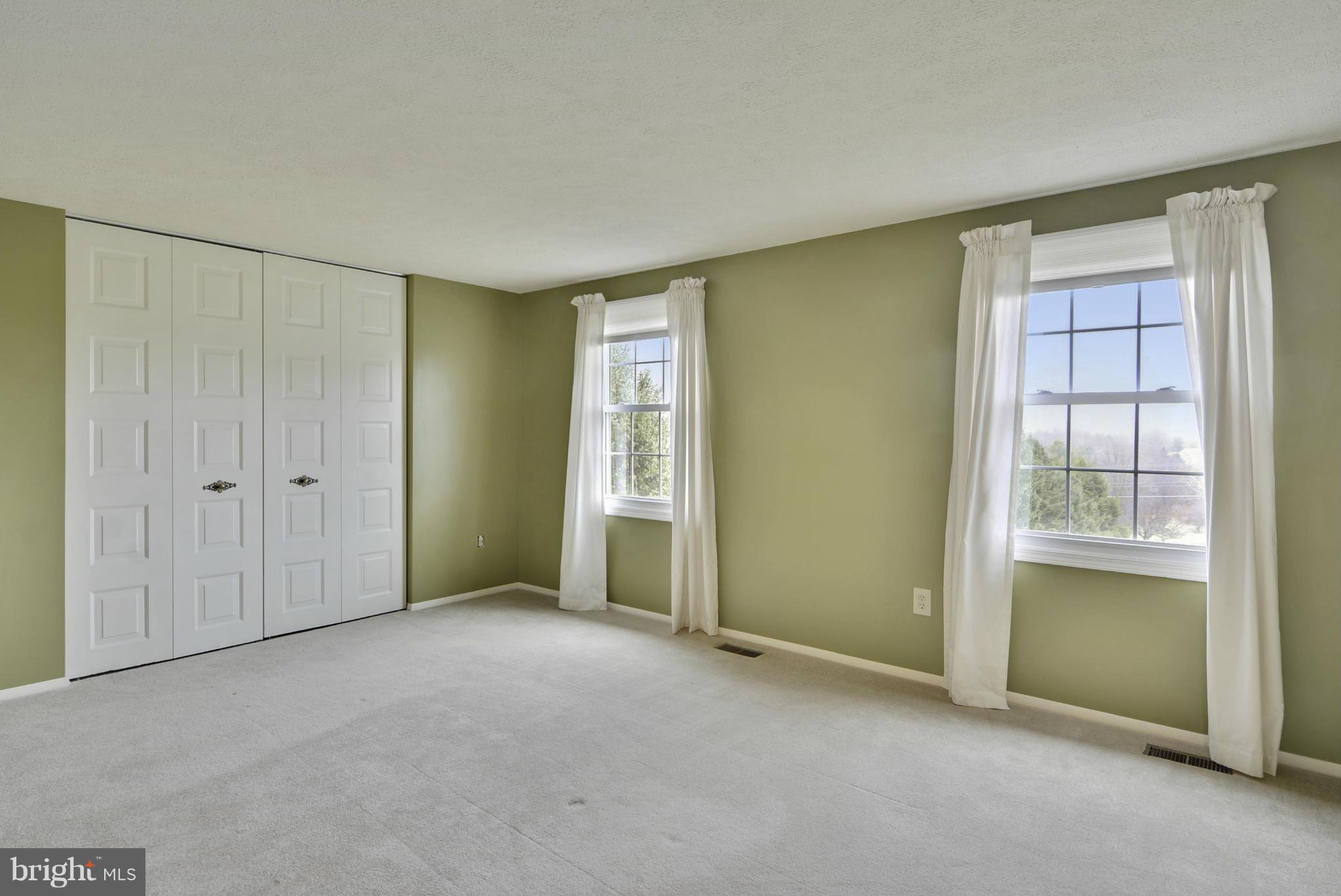 FOXLAIR ACRES - Residential