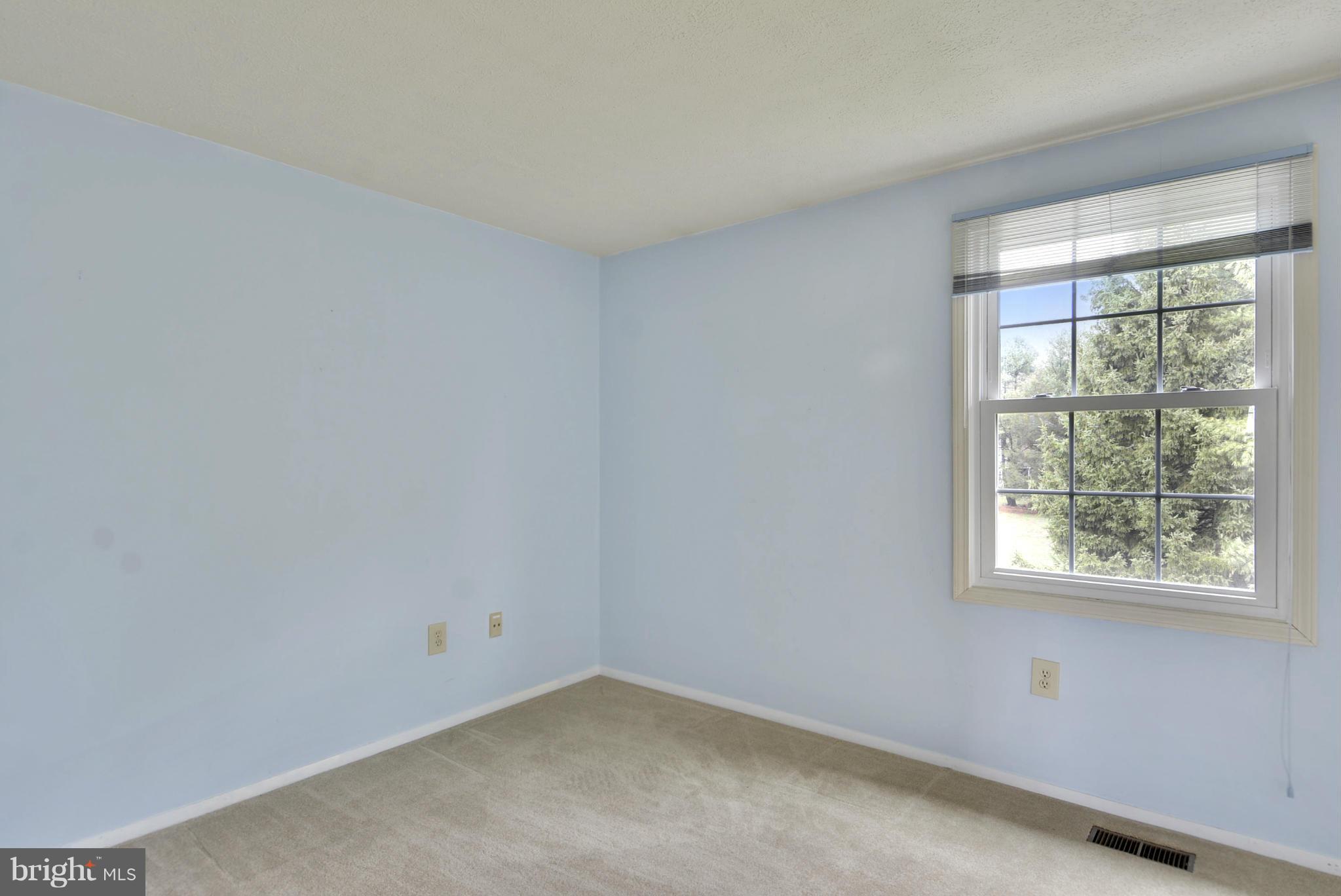 FOXLAIR ACRES - Residential