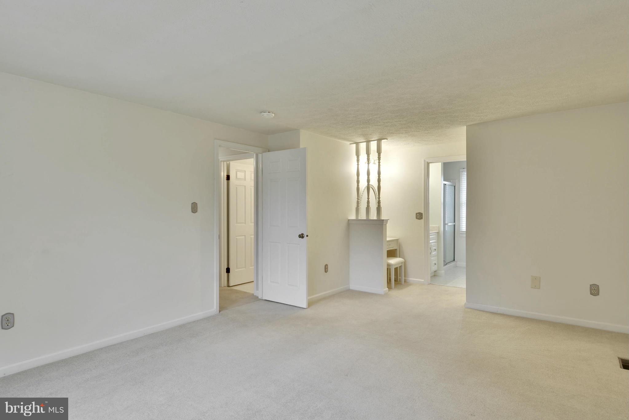 FOXLAIR ACRES - Residential