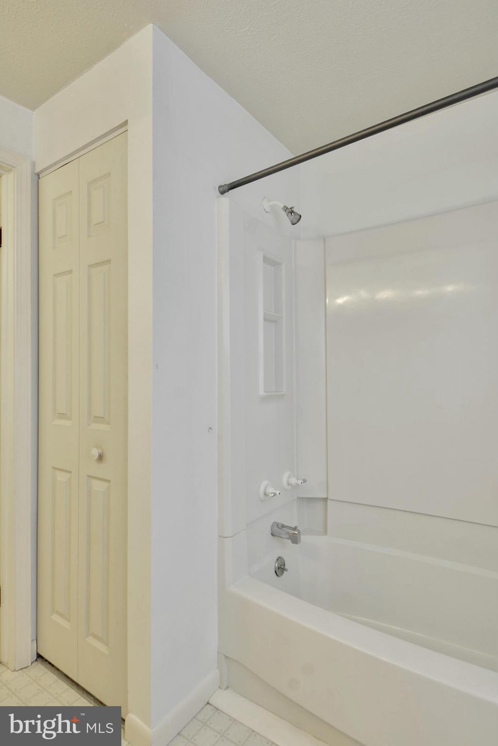 FOXLAIR ACRES - Residential