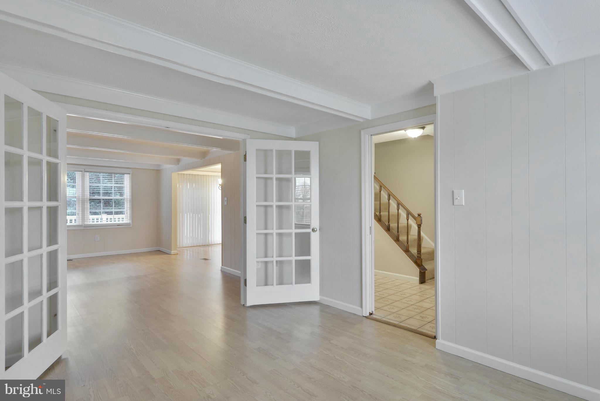 FOXLAIR ACRES - Residential