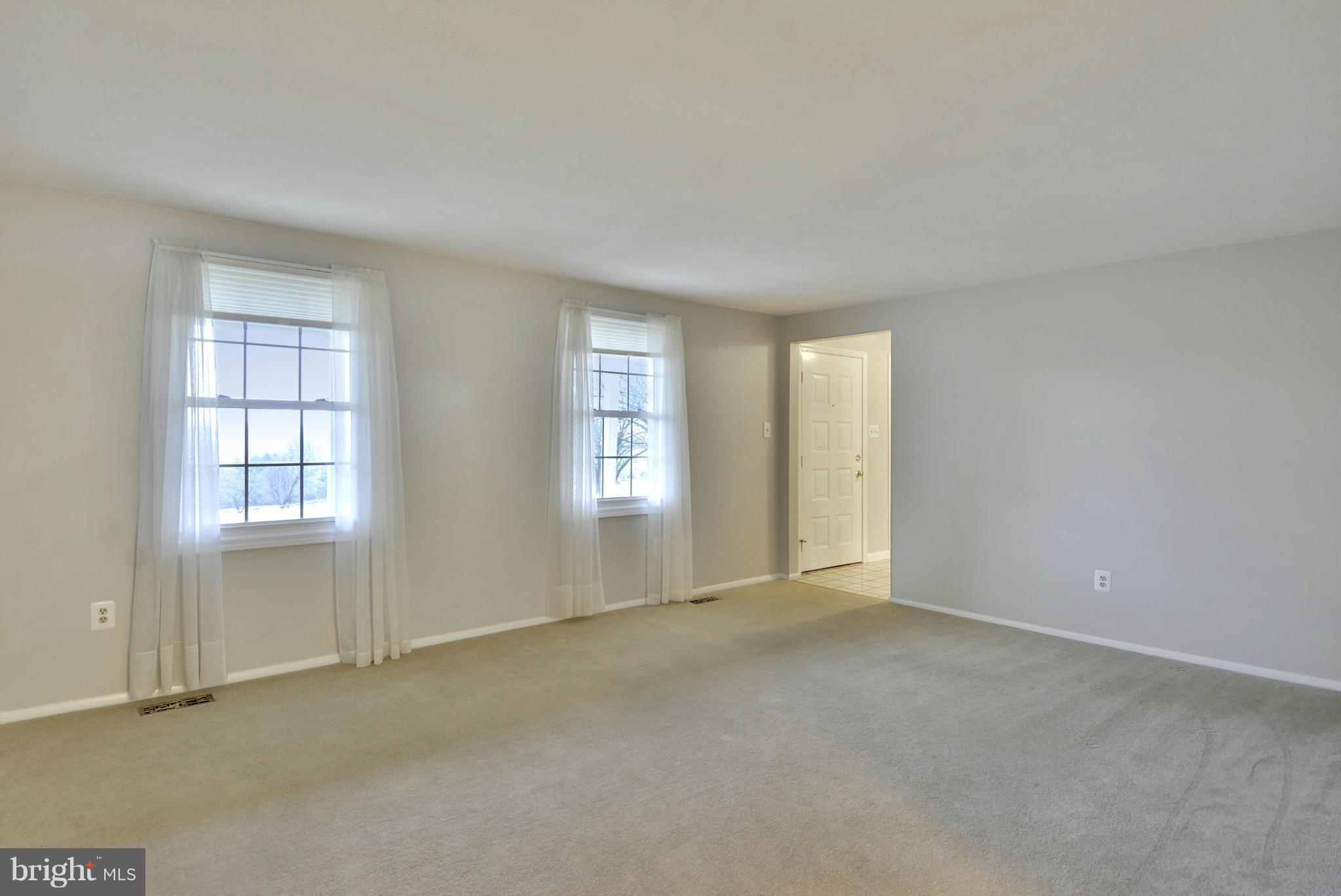 FOXLAIR ACRES - Residential