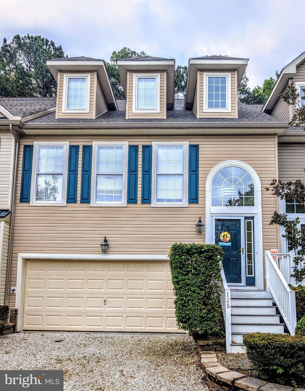This well-maintained Spacious townhouse overlooking the 12th hole of the Ocean Pines golf course in the Innerlinks. Private wooded setting nestled at the end of a cul-de-sac, split Foyer, MBR w/walk in closet, MBA w/tile floors & soaking tub, Powder Rm., hardwood floors. in the Kitchen & Dining Area, Breakfast Bar, Great Rm. w/cathedral ceiling, gas FP, private deck & screened porch. Lower level includes new carpet, a large Family Rm. w/2 BR's, (one w/walk out to back yd). full BA, Laundry Rm. & access to 2 car garage. Upper level has a spacious Loft w/full BA & 4th BR. Close to Yacht Club, 2 pools & Marinas.