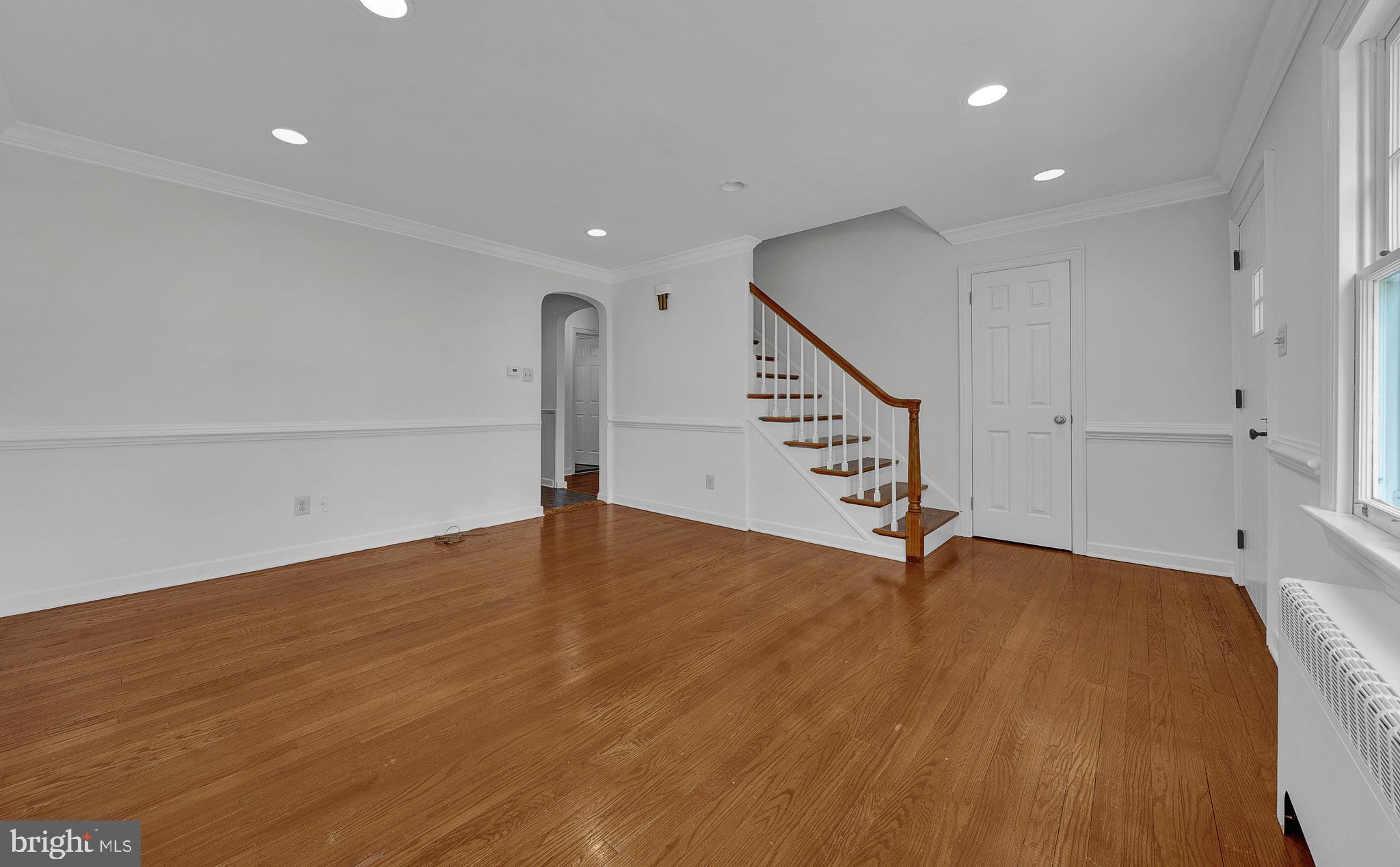 2031 OAK AVENUE