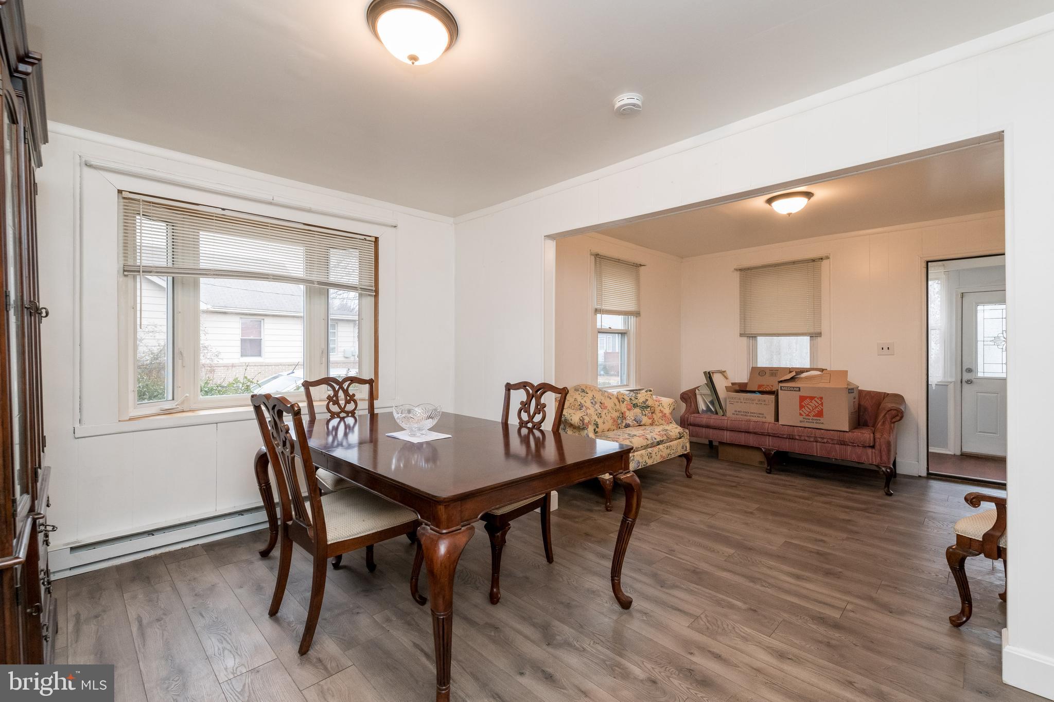 VILLAGE OF EDGEWOOD - Residential