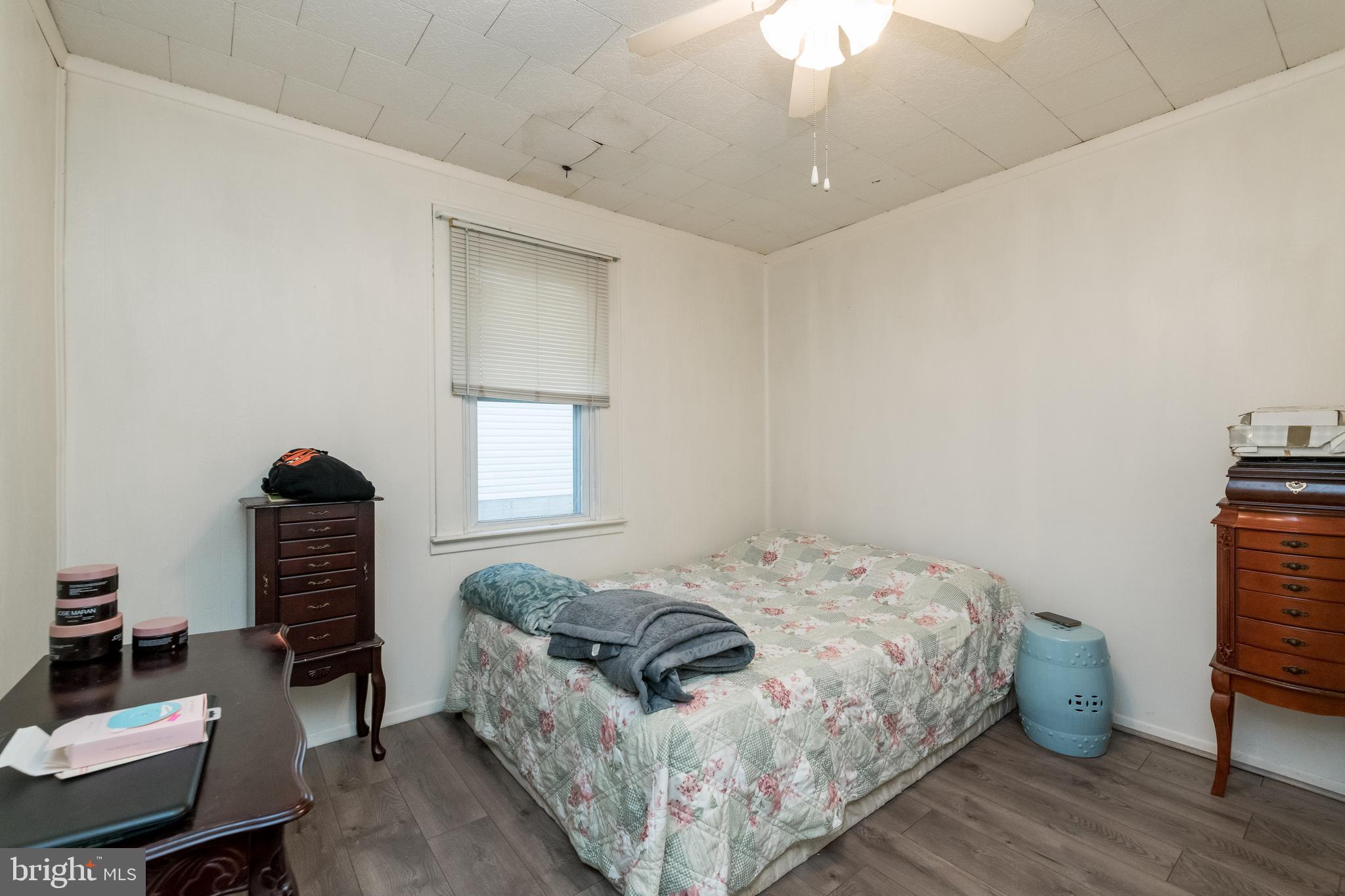 VILLAGE OF EDGEWOOD - Residential