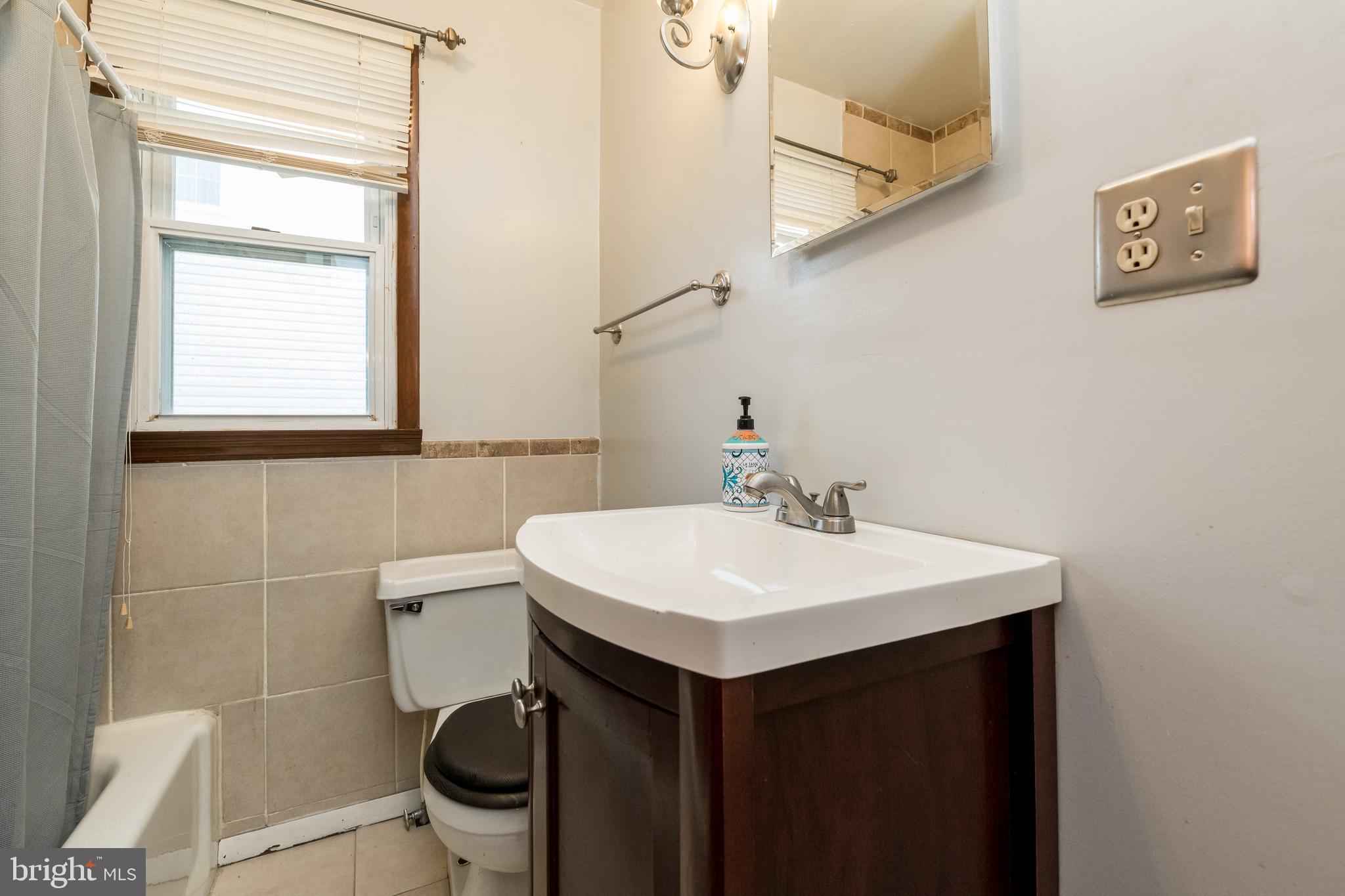 VILLAGE OF EDGEWOOD - Residential