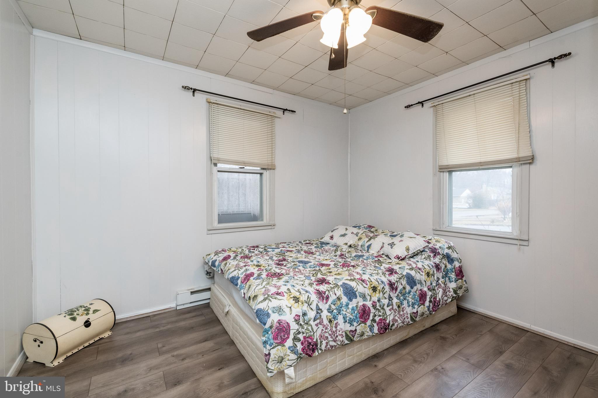 VILLAGE OF EDGEWOOD - Residential