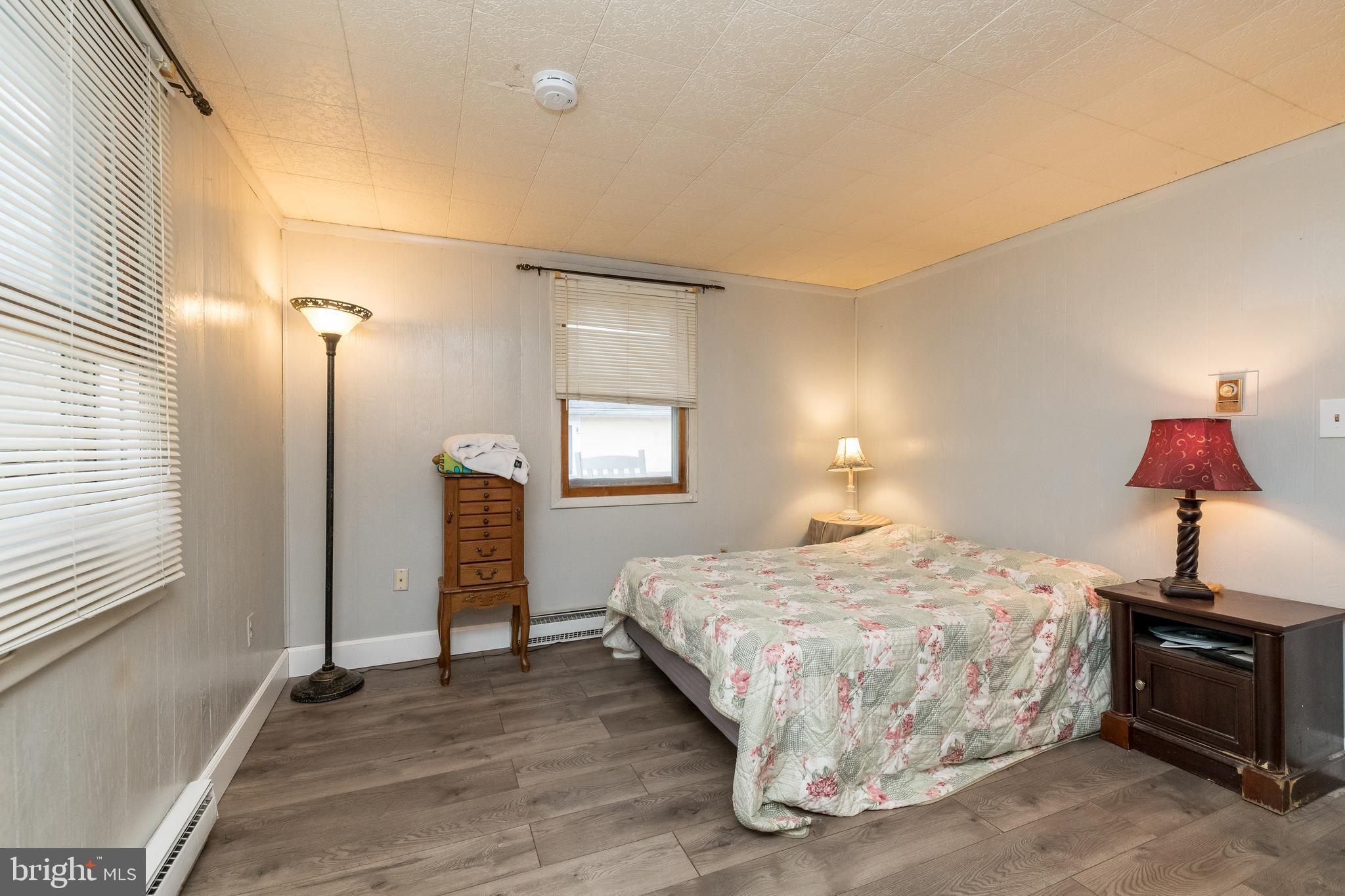 VILLAGE OF EDGEWOOD - Residential