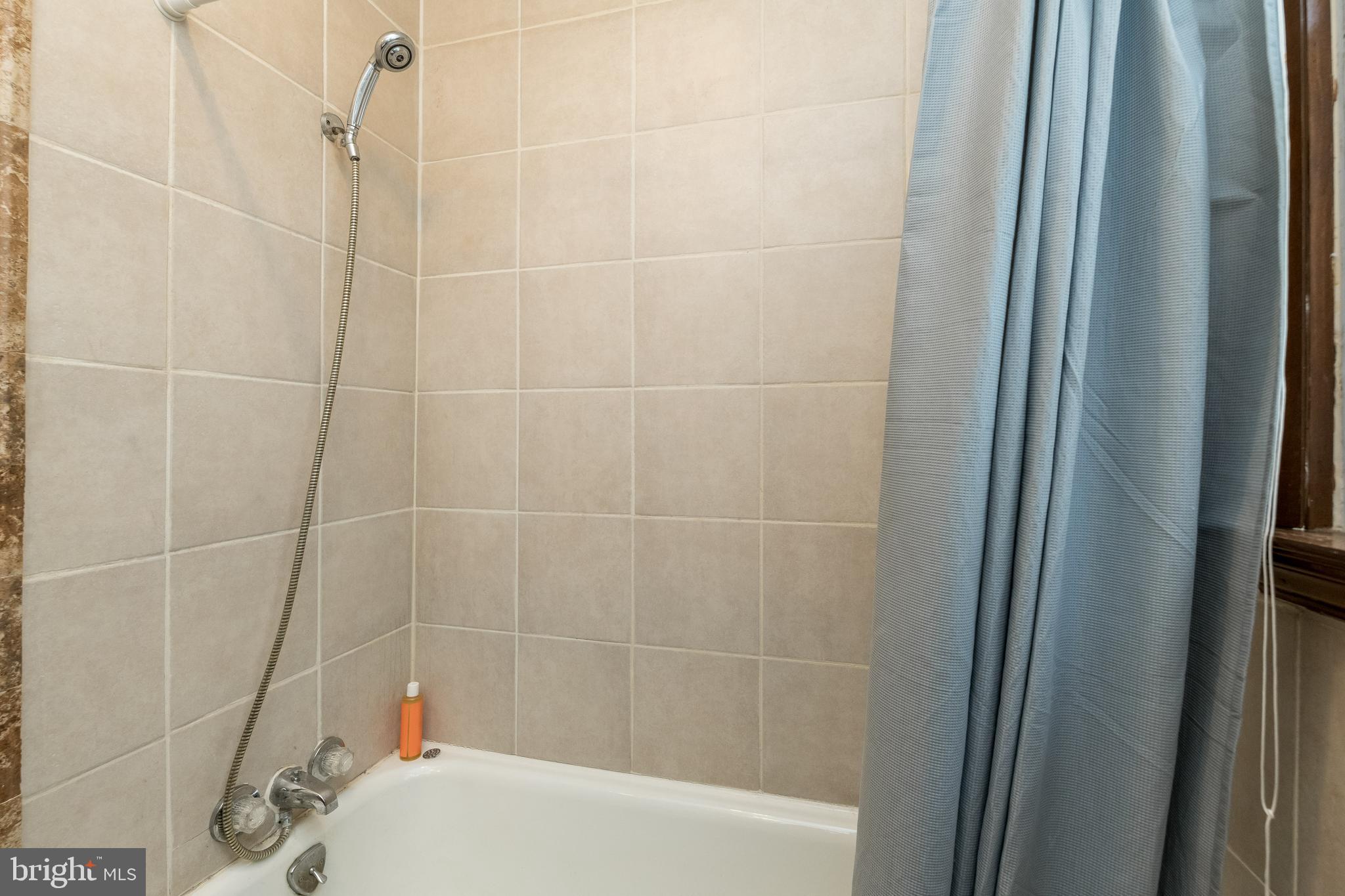 VILLAGE OF EDGEWOOD - Residential