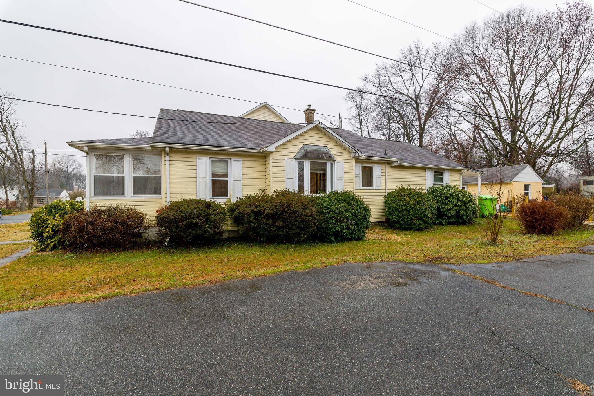 VILLAGE OF EDGEWOOD - Residential