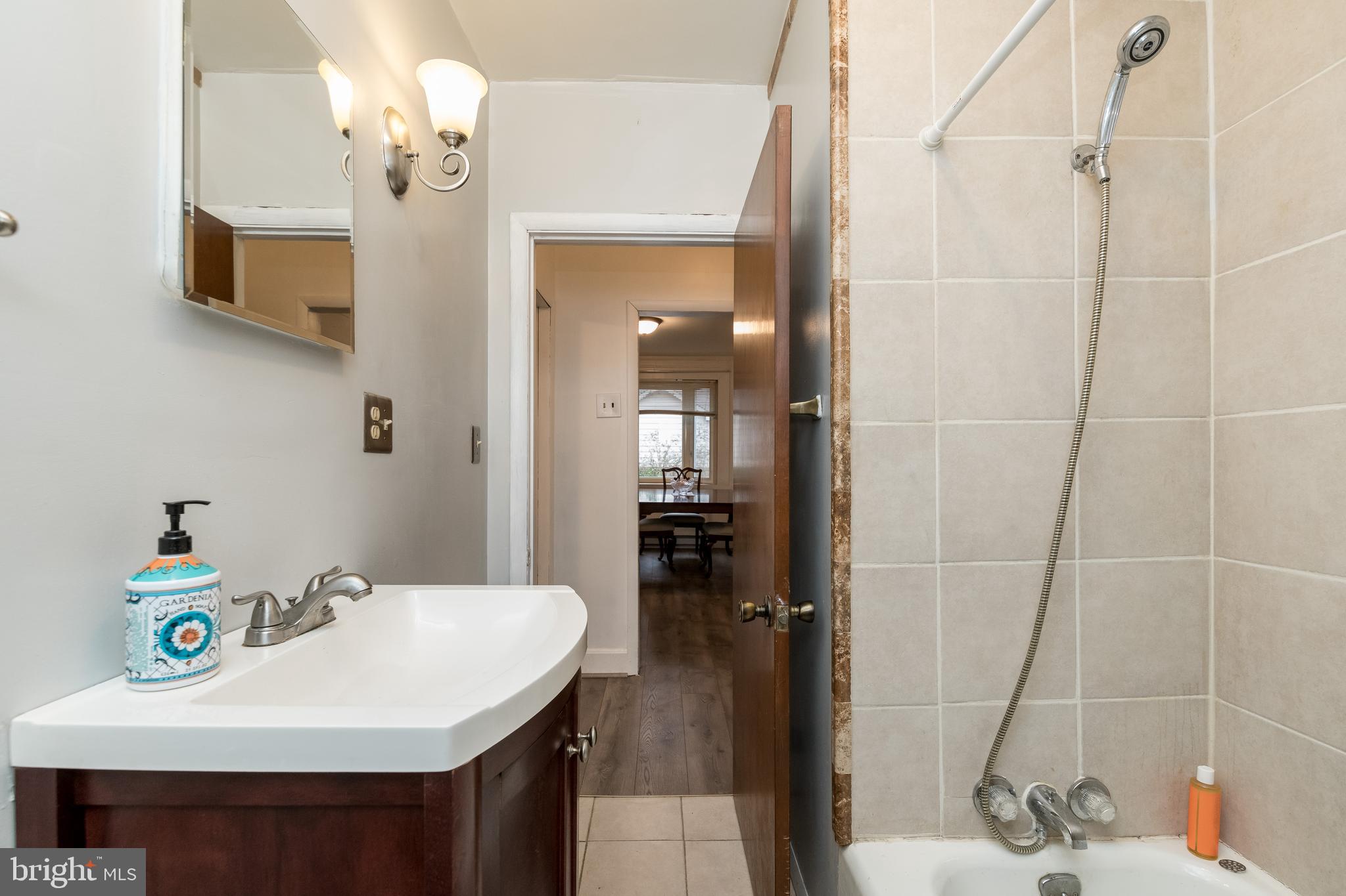 VILLAGE OF EDGEWOOD - Residential