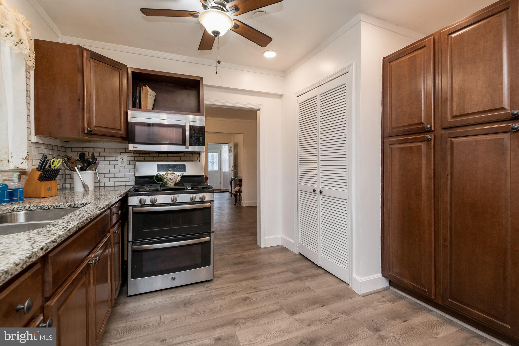 VILLAGE OF EDGEWOOD - Residential