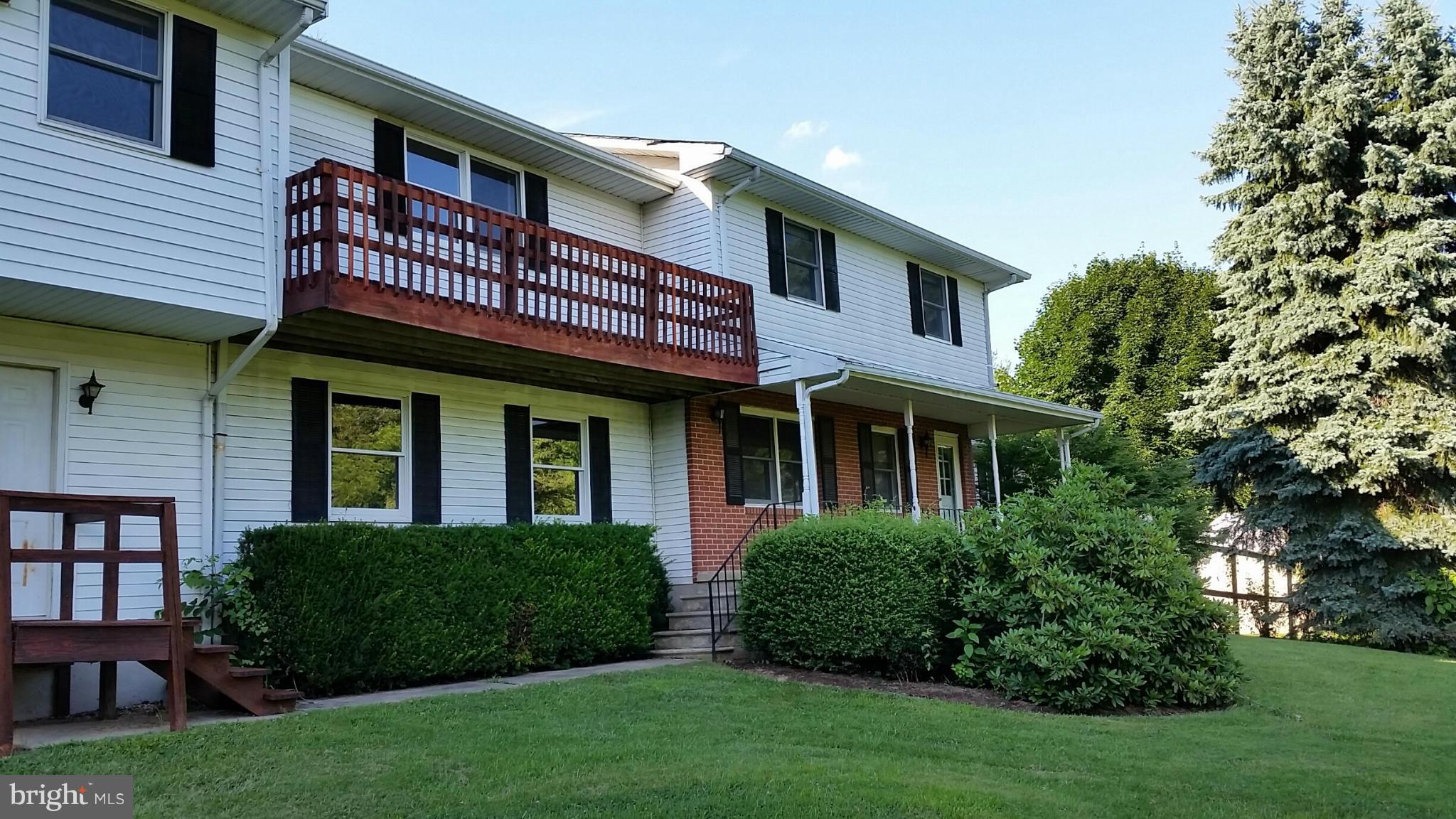 WALKER MANOR APARTMENTS - Residential