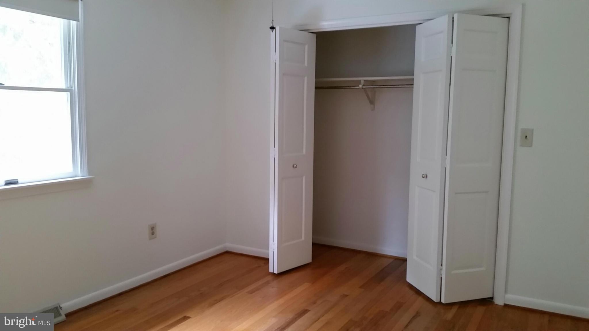 WALKER MANOR APARTMENTS - Residential