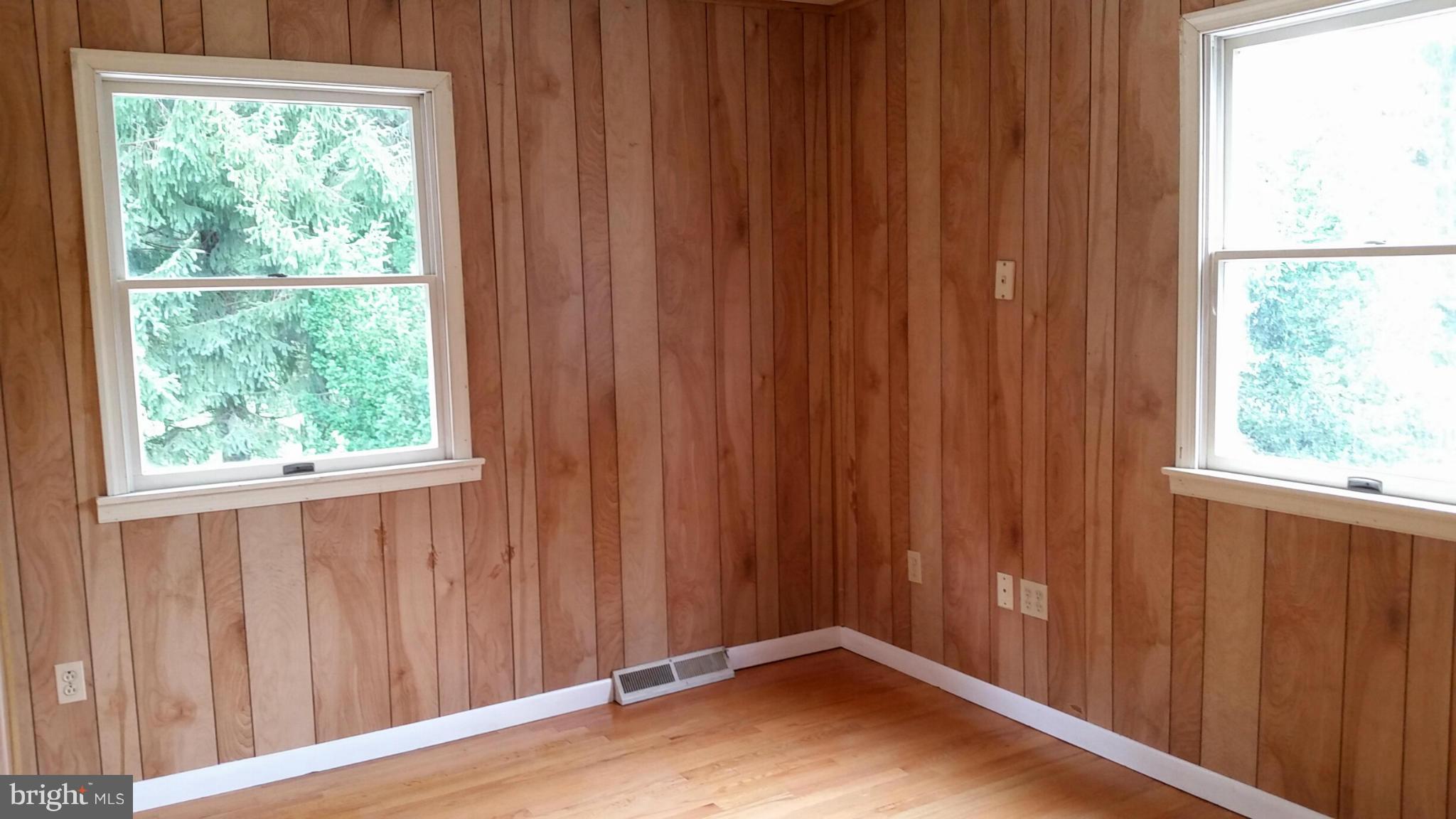 WALKER MANOR APARTMENTS - Residential