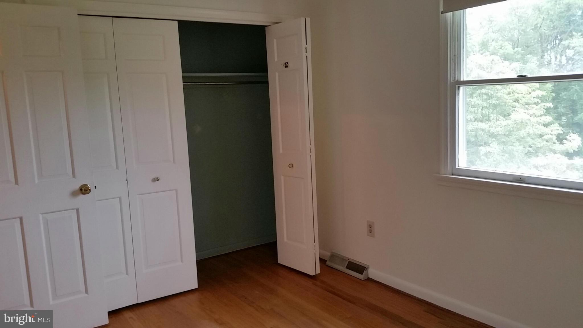 WALKER MANOR APARTMENTS - Residential