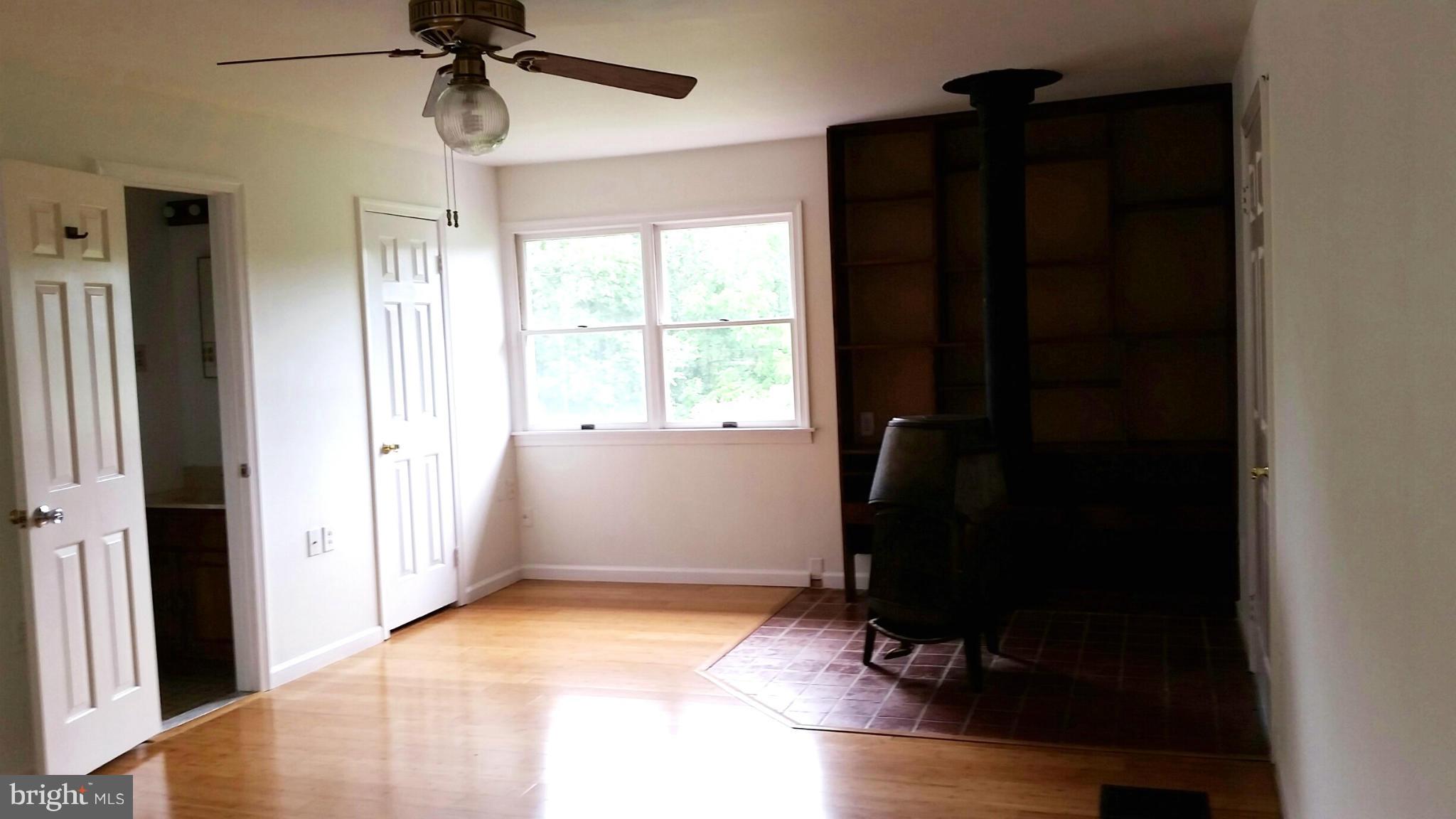 WALKER MANOR APARTMENTS - Residential