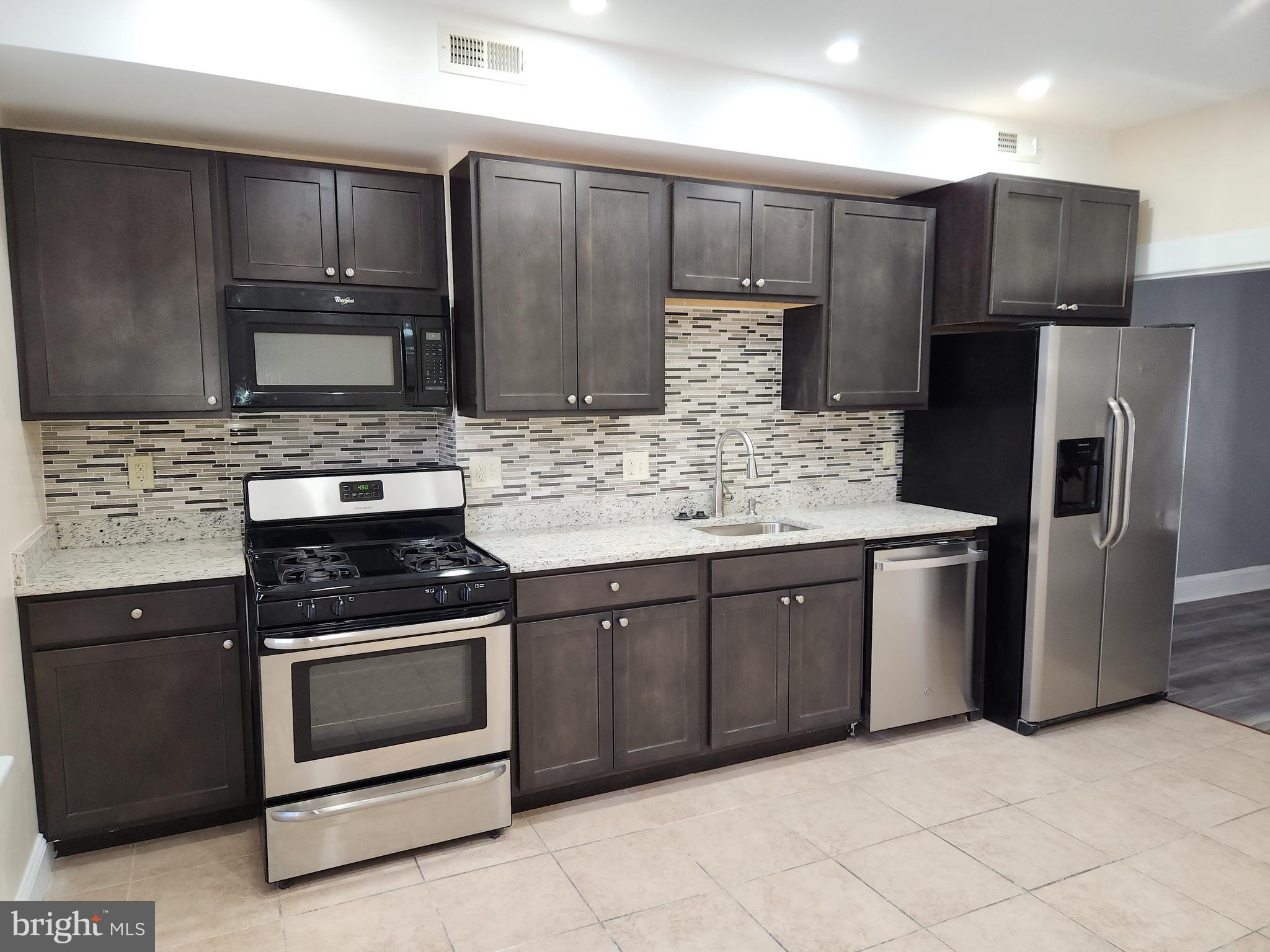 EAST BALTIMORE MIDWAY - Residential