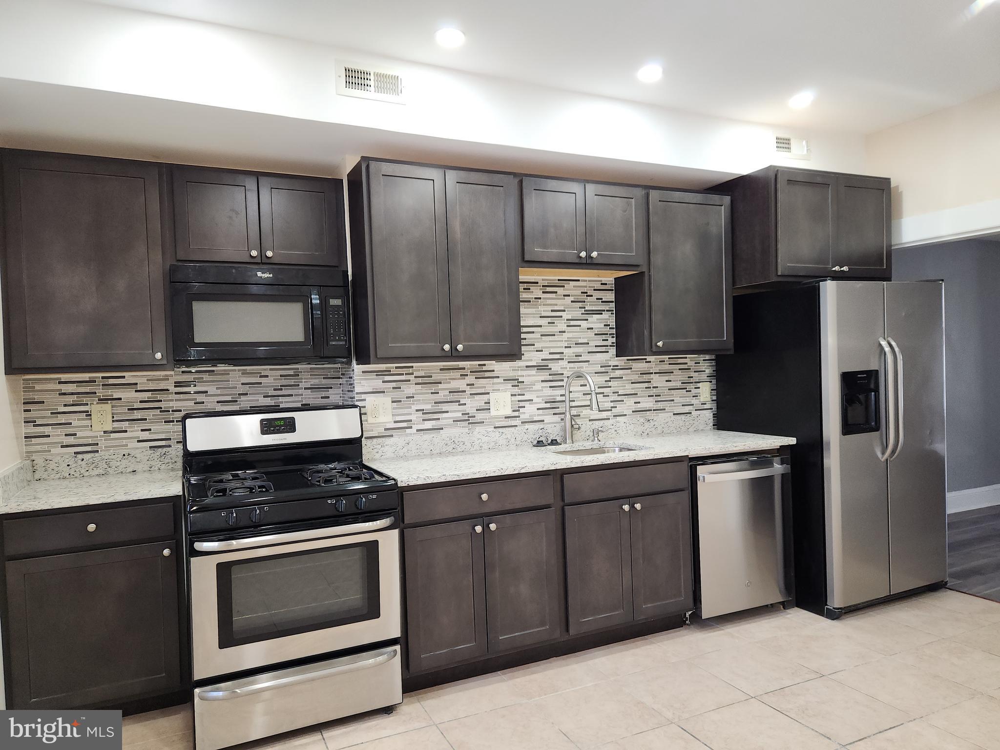 EAST BALTIMORE MIDWAY - Residential