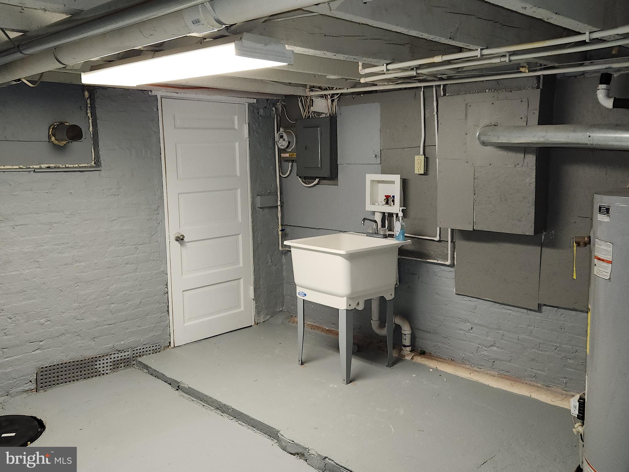 EAST BALTIMORE MIDWAY - Residential