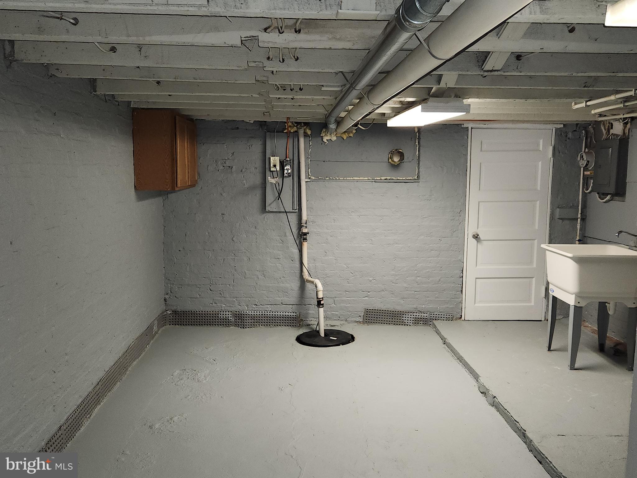 EAST BALTIMORE MIDWAY - Residential