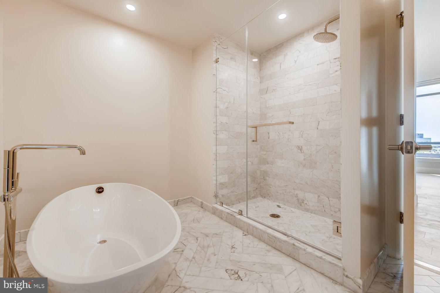 HARBOR EAST - Residential Lease