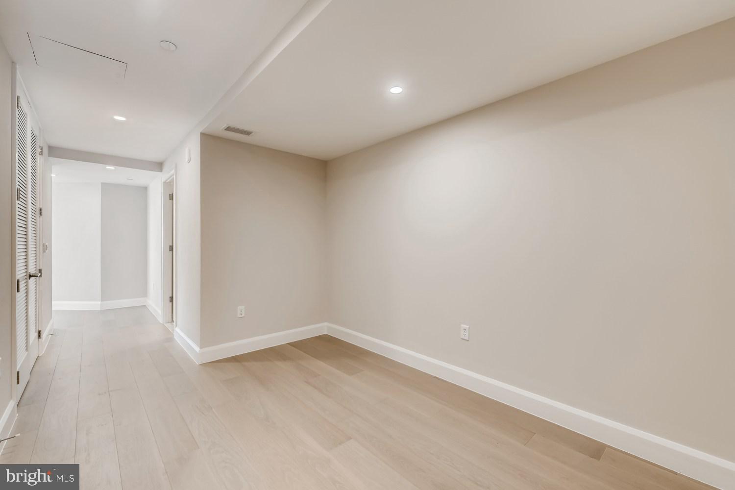 HARBOR EAST - Residential Lease