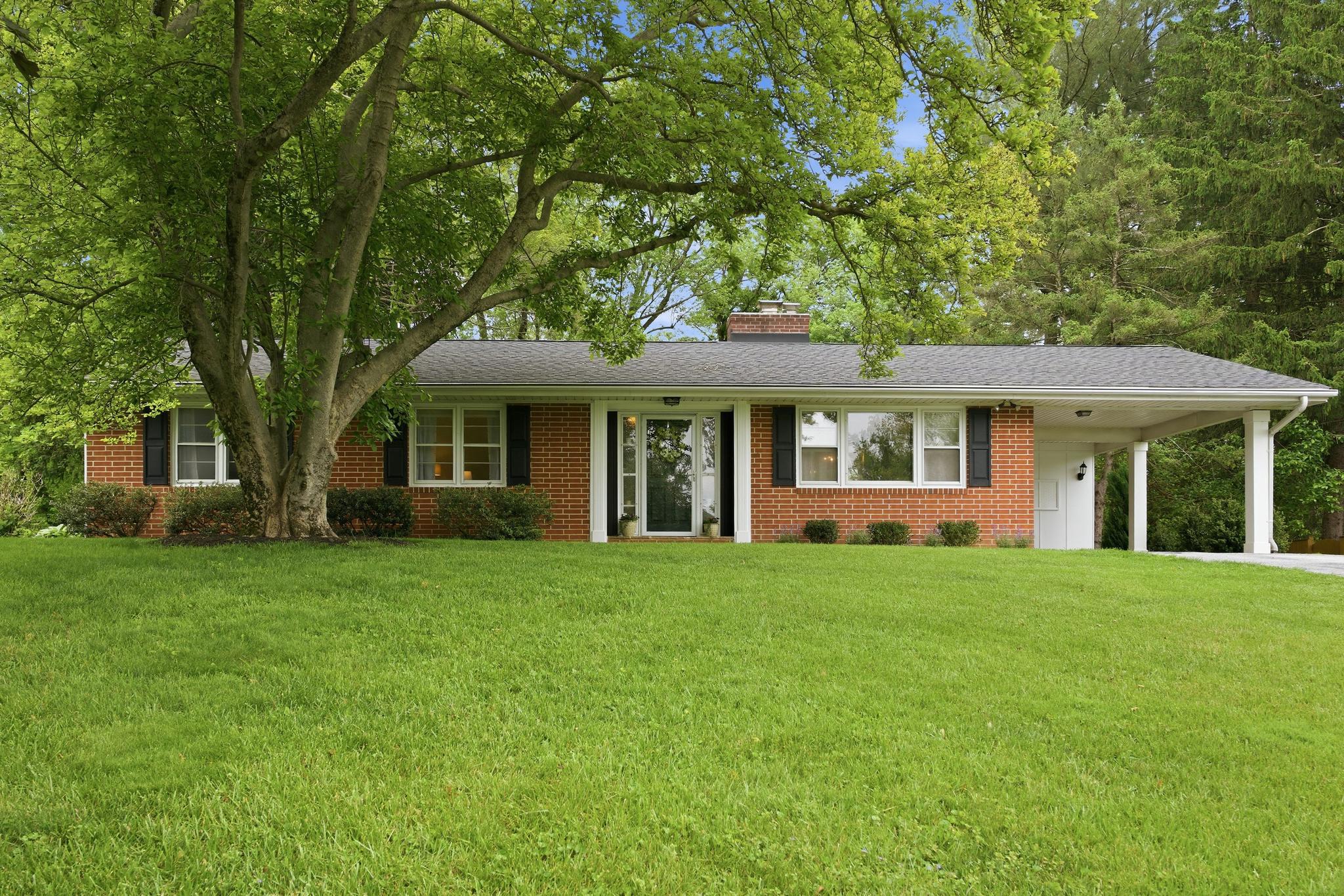MOUNT HEBRON - Residential