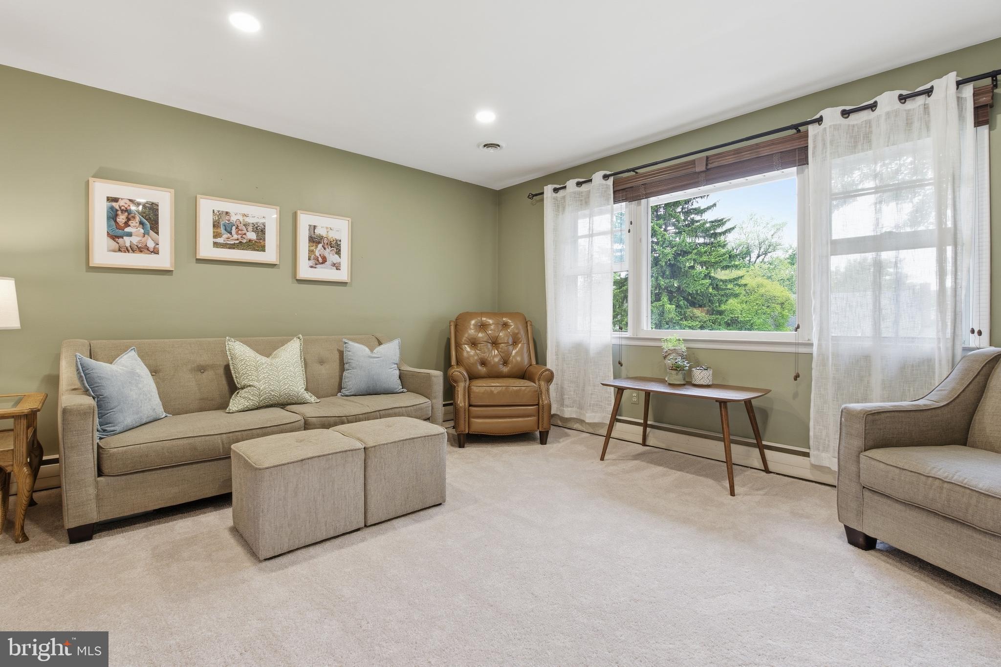 MOUNT HEBRON - Residential