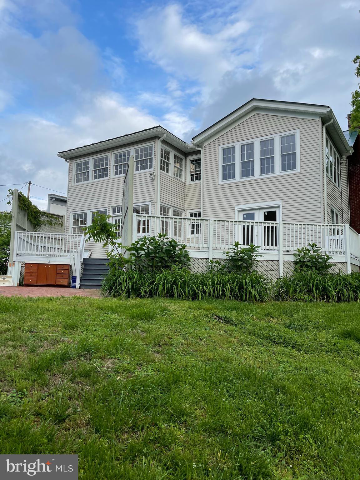 TOWN OF LOUISA - Residential