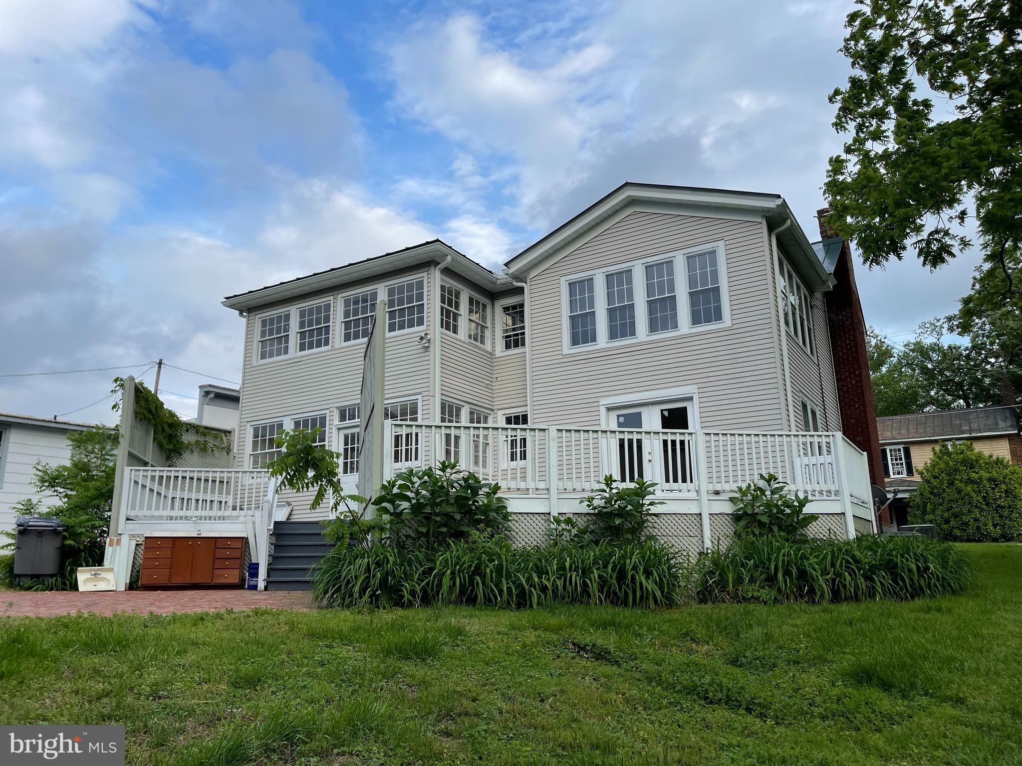 TOWN OF LOUISA - Residential