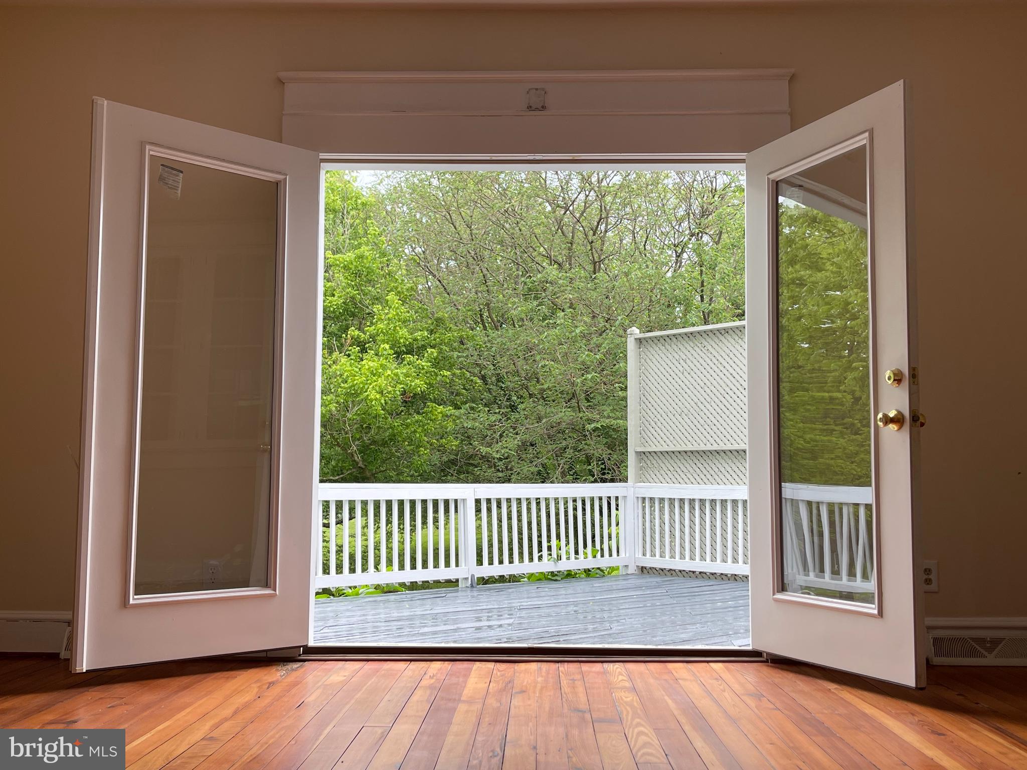 TOWN OF LOUISA - Residential