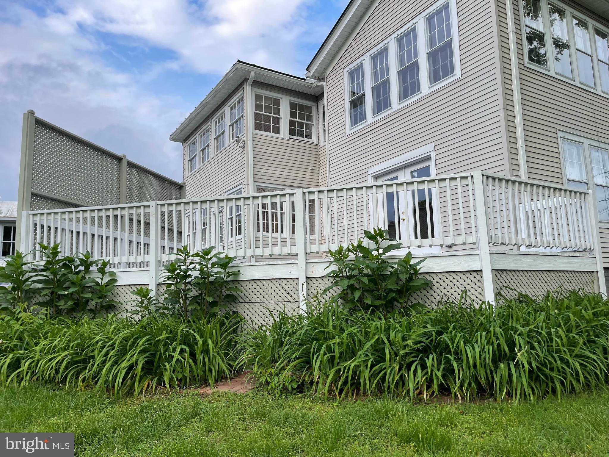 TOWN OF LOUISA - Residential